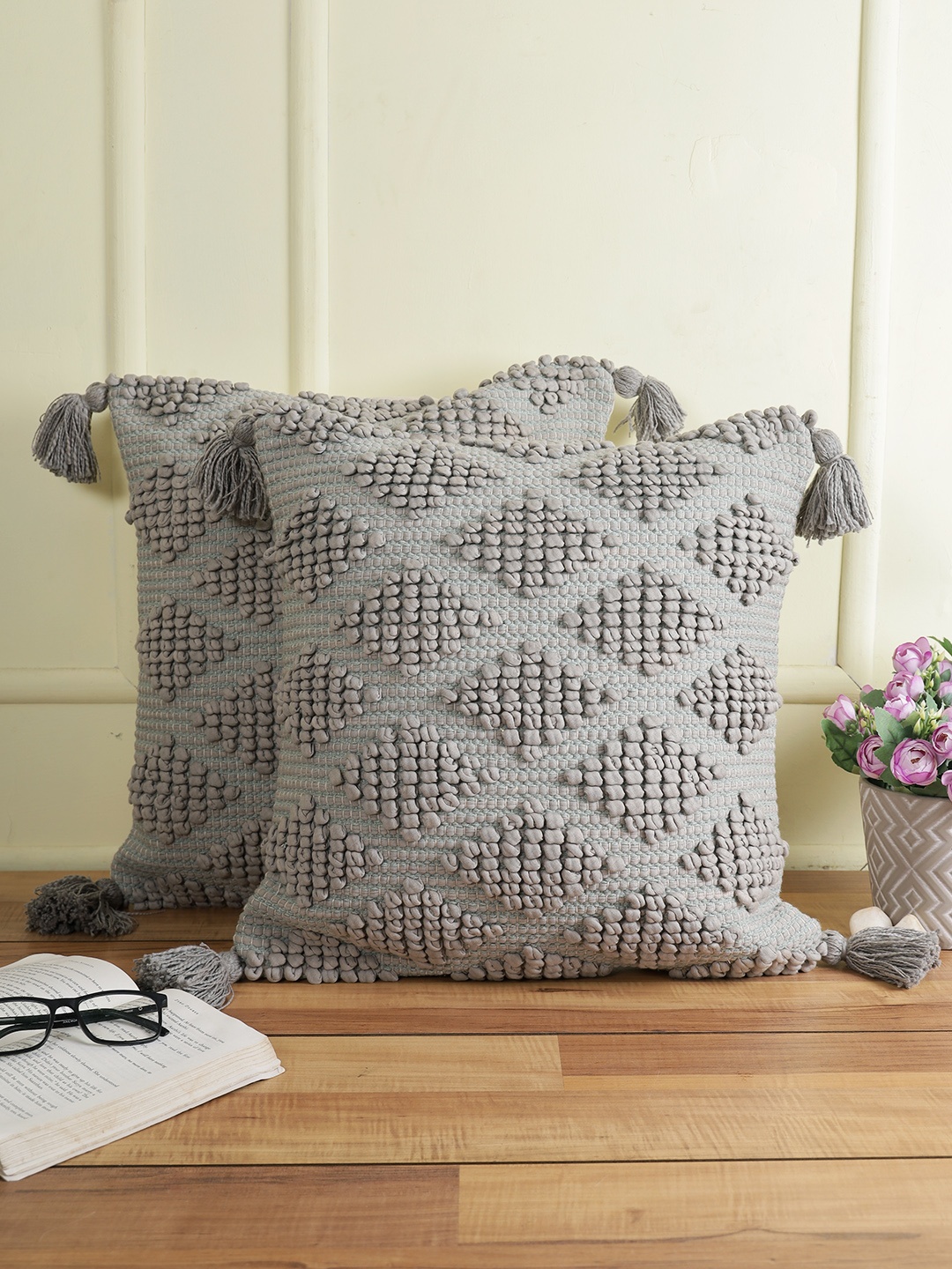 

Sangria Set of 2 Square Cushion Covers, Grey