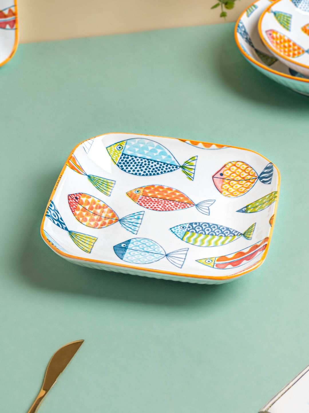 

Nestasia White & Blue Microwave safe Printed Ceramic Glossy Plates