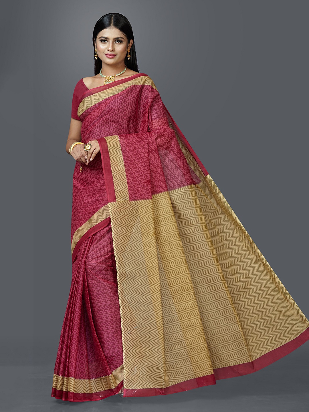 

SHANVIKA Pink & Beige Pure Cotton Block Print Saree