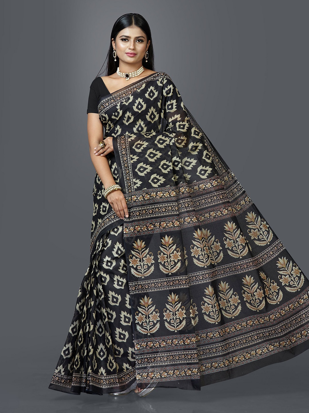 

SHANVIKA Black & Beige Ethnic Motifs Pure Cotton Block Print Saree