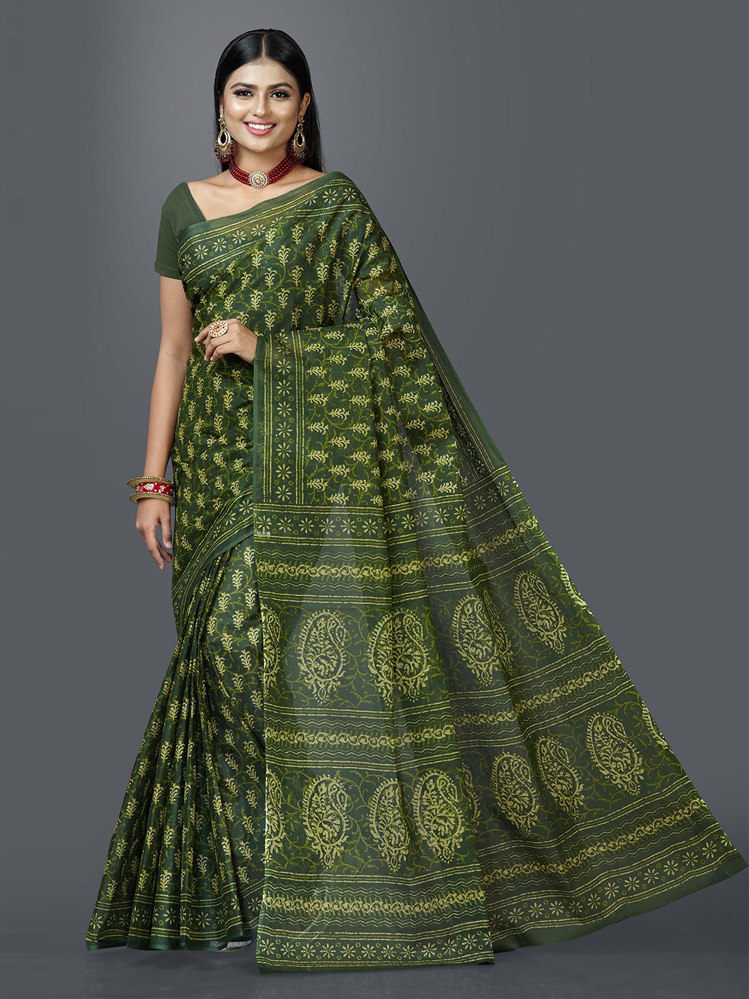 

SHANVIKA Green & Beige Ethnic Motifs Pure Cotton Block Print Saree