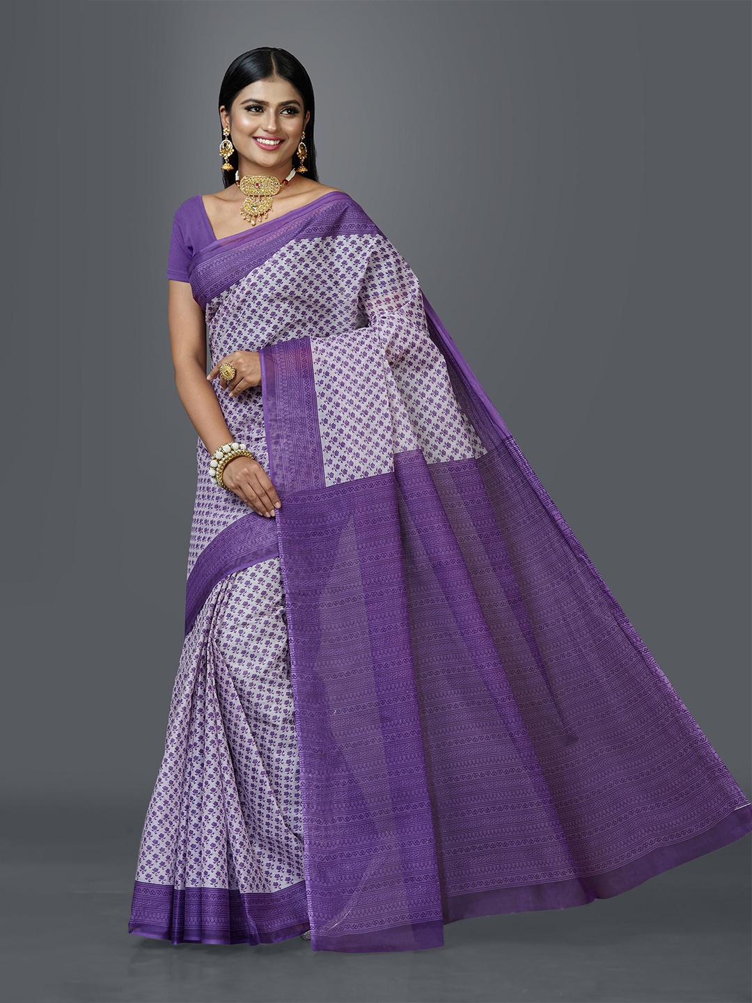 

SHANVIKA Purple & White Ethnic Motifs Pure Cotton Block Print Saree