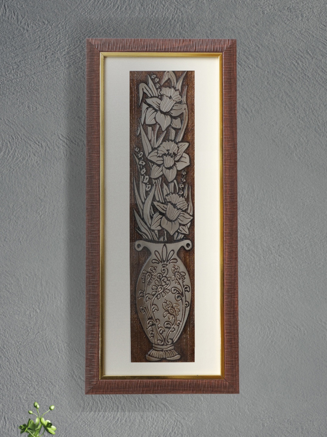 

SHREE KALA HOME DECOR Brown & Gold-Toned Antique Egyptian Art Embossed Foil Painting