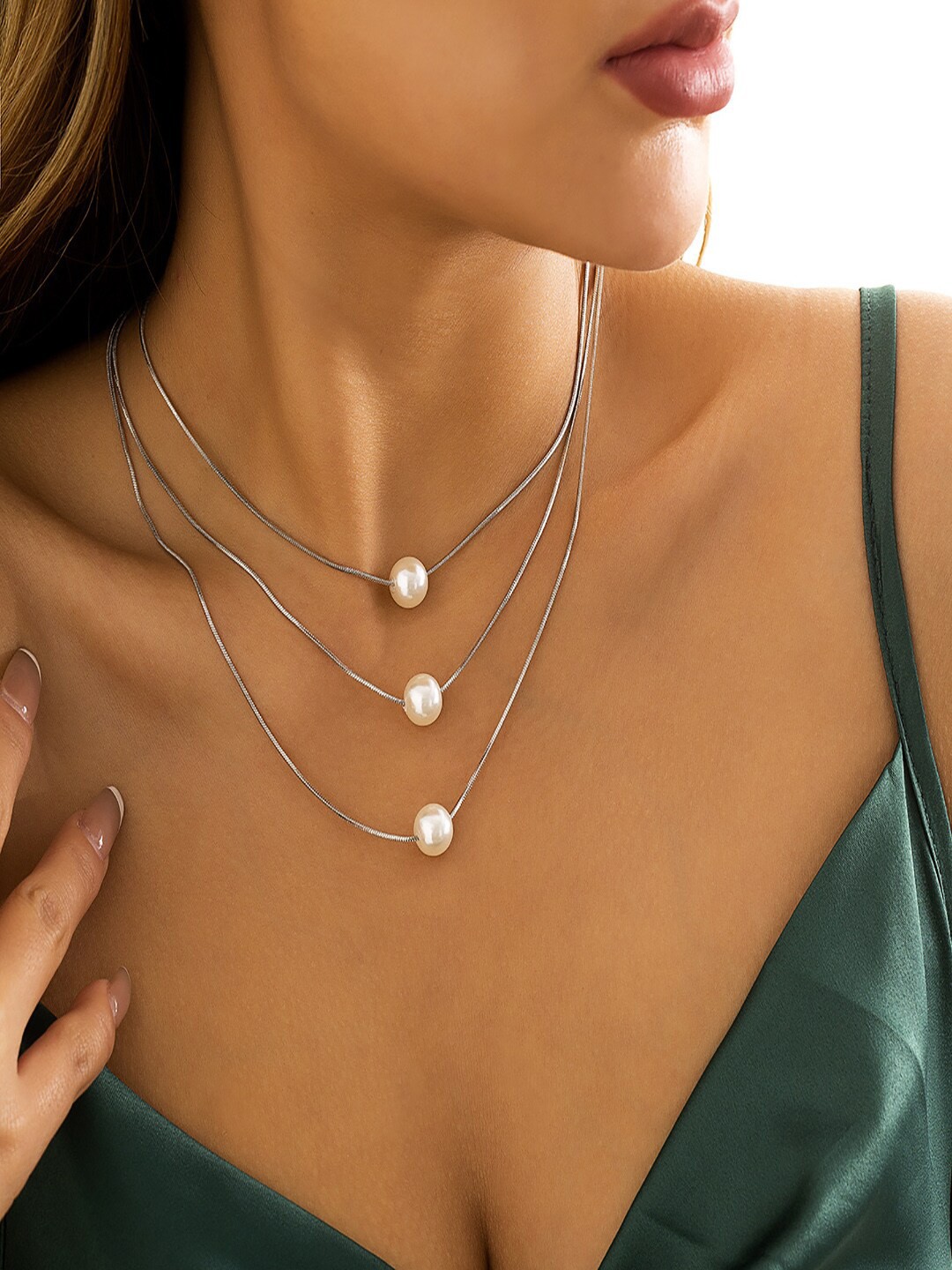 

AQUASTREET Silver-Plated & White Pearl Layered Chain