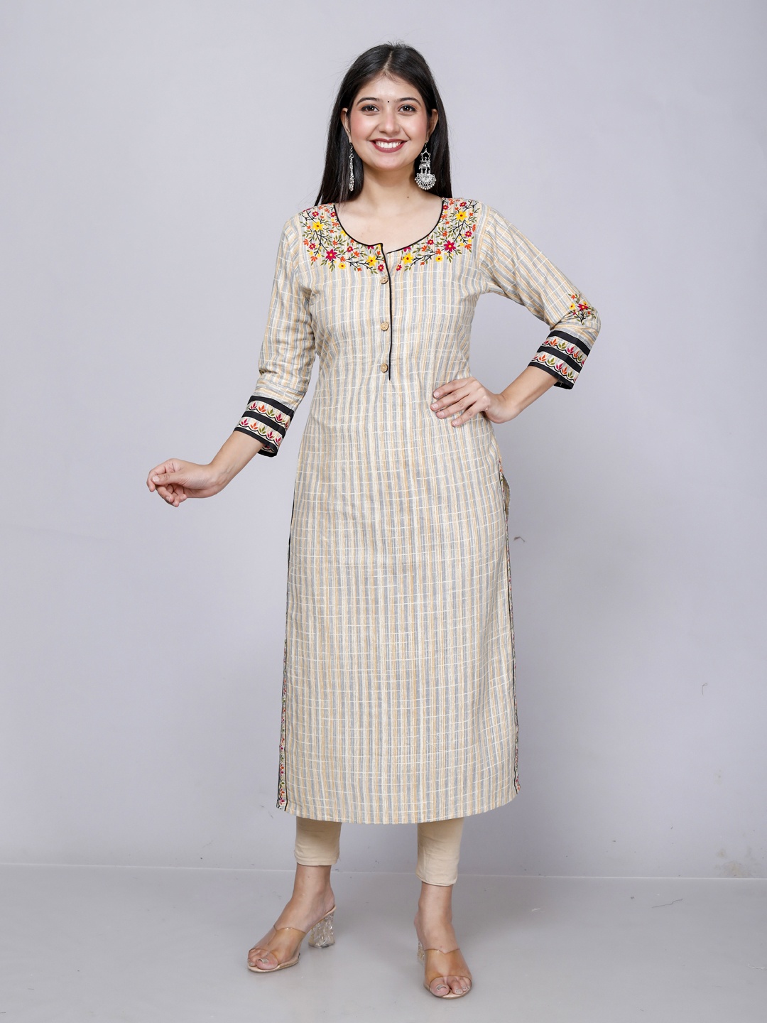 

Jevi Prints Women Beige & Yellow Floral Printed Pure Cotton Kurta