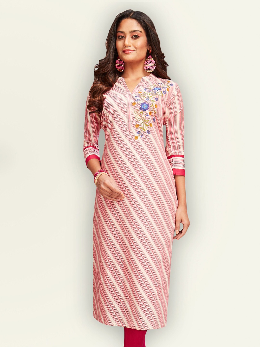 

Jevi Prints Women White & Red Printed Pure Cotton Kurta