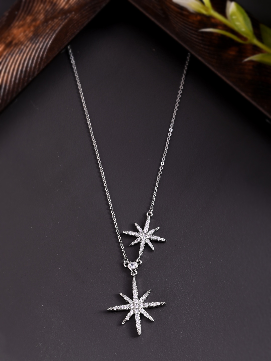 

AQUASTREET Silver-Plated Dual Star Pendant