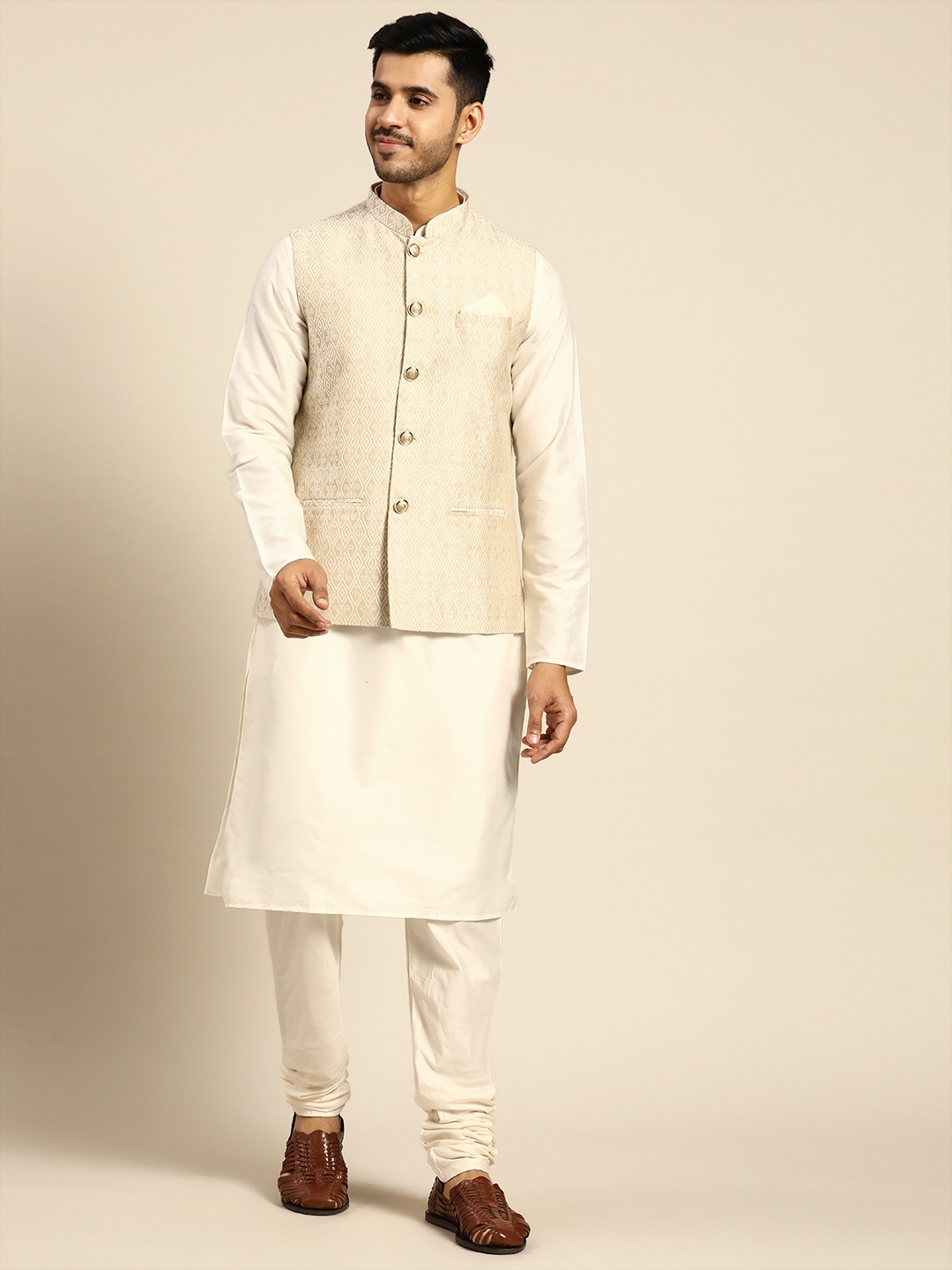

KISAH Men Beige Kurta with Churidar & Jacquard Nehru Jacket