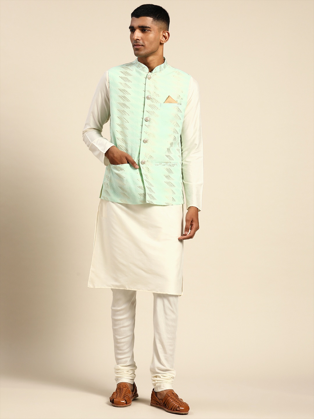 

KISAH Men Off White Solid Pure Cotton Kurta with Churidar & Nehru Jacket