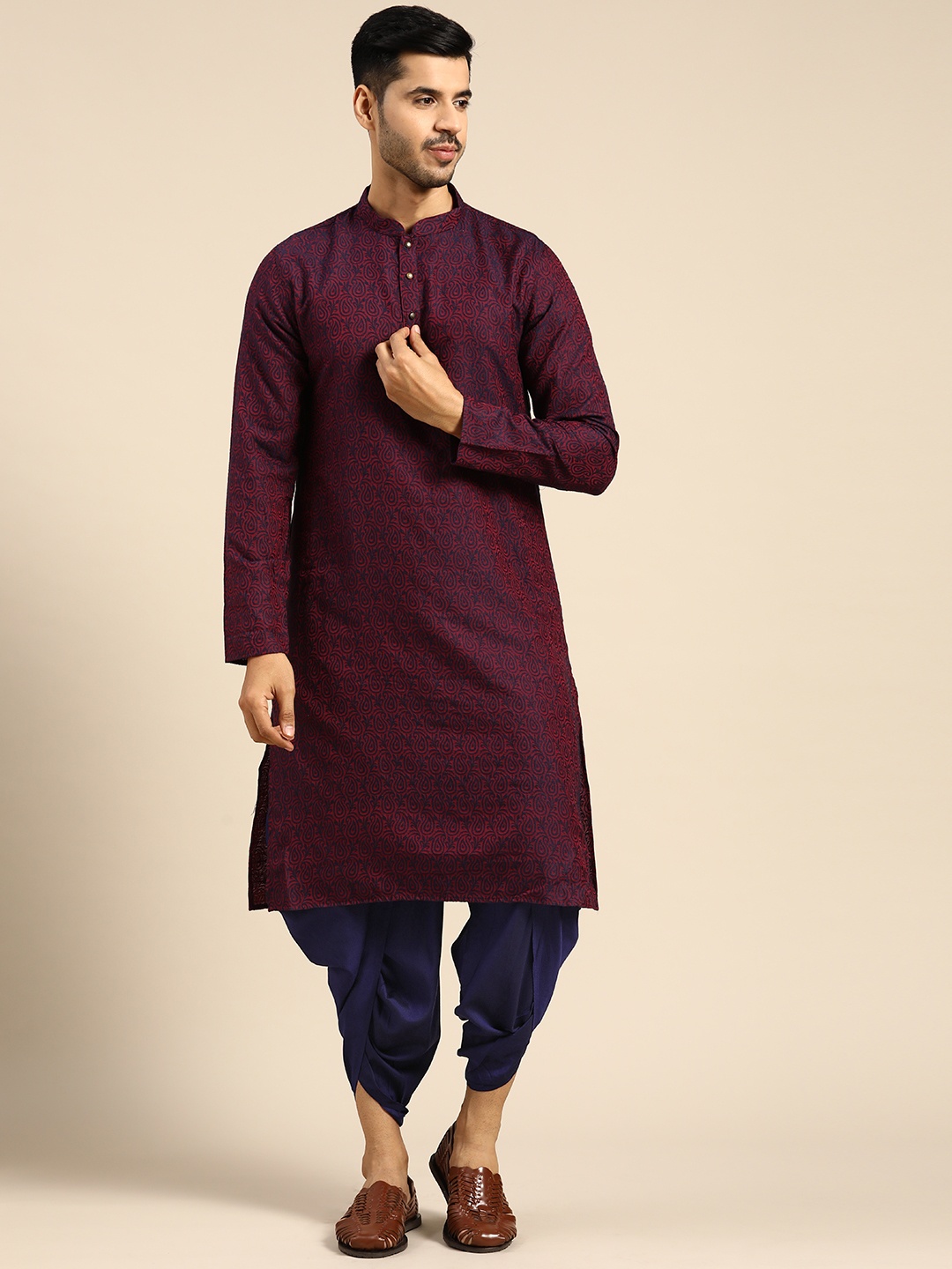 

KISAH Men Maroon Paisley Print Kurta with Dhoti Pants