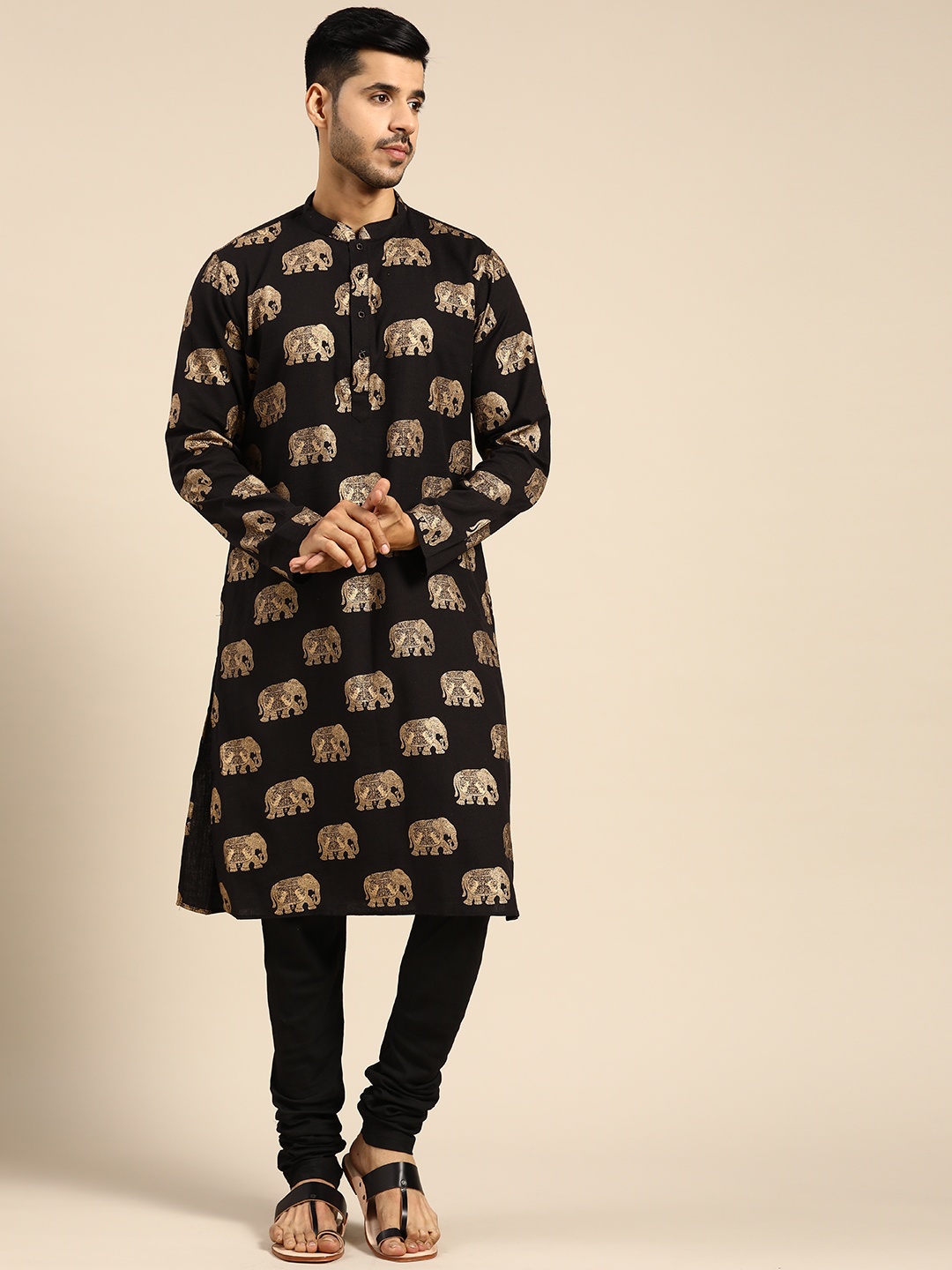 

KISAH Men Black Printed Kurta with Churidar