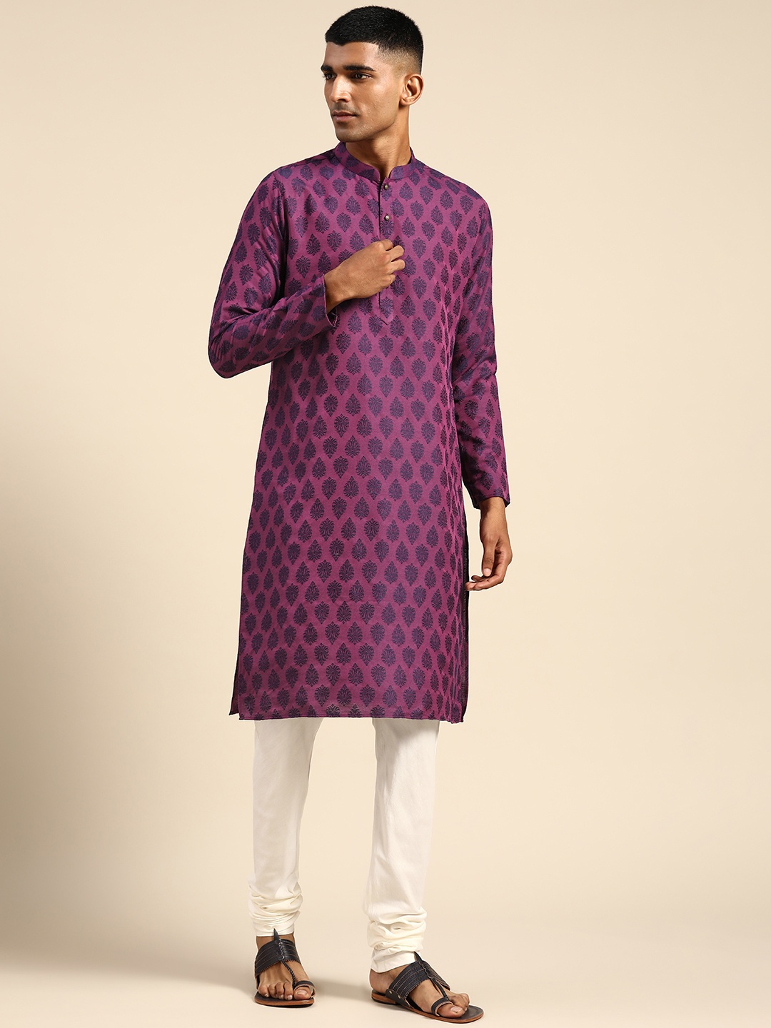 

KISAH Men Ethnic Motifs Jacquard Kurta with Churidar, Purple