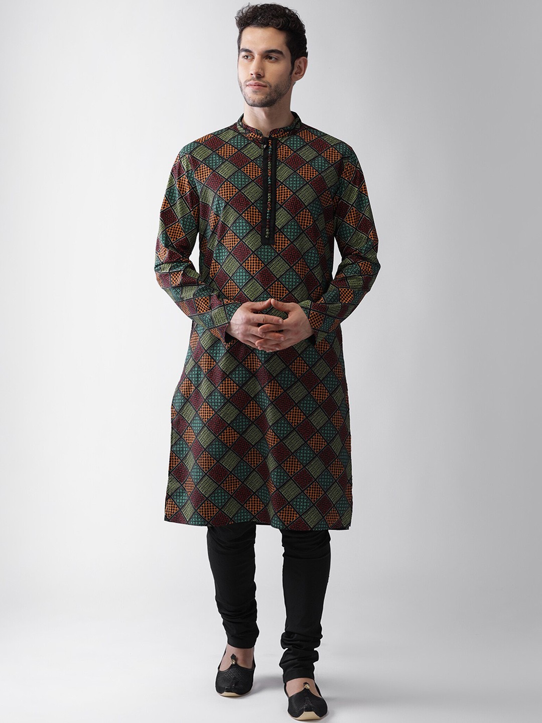 

KISAH Men Printed Regular Fit Gundi Buttons Kurta Churidar Set, Black