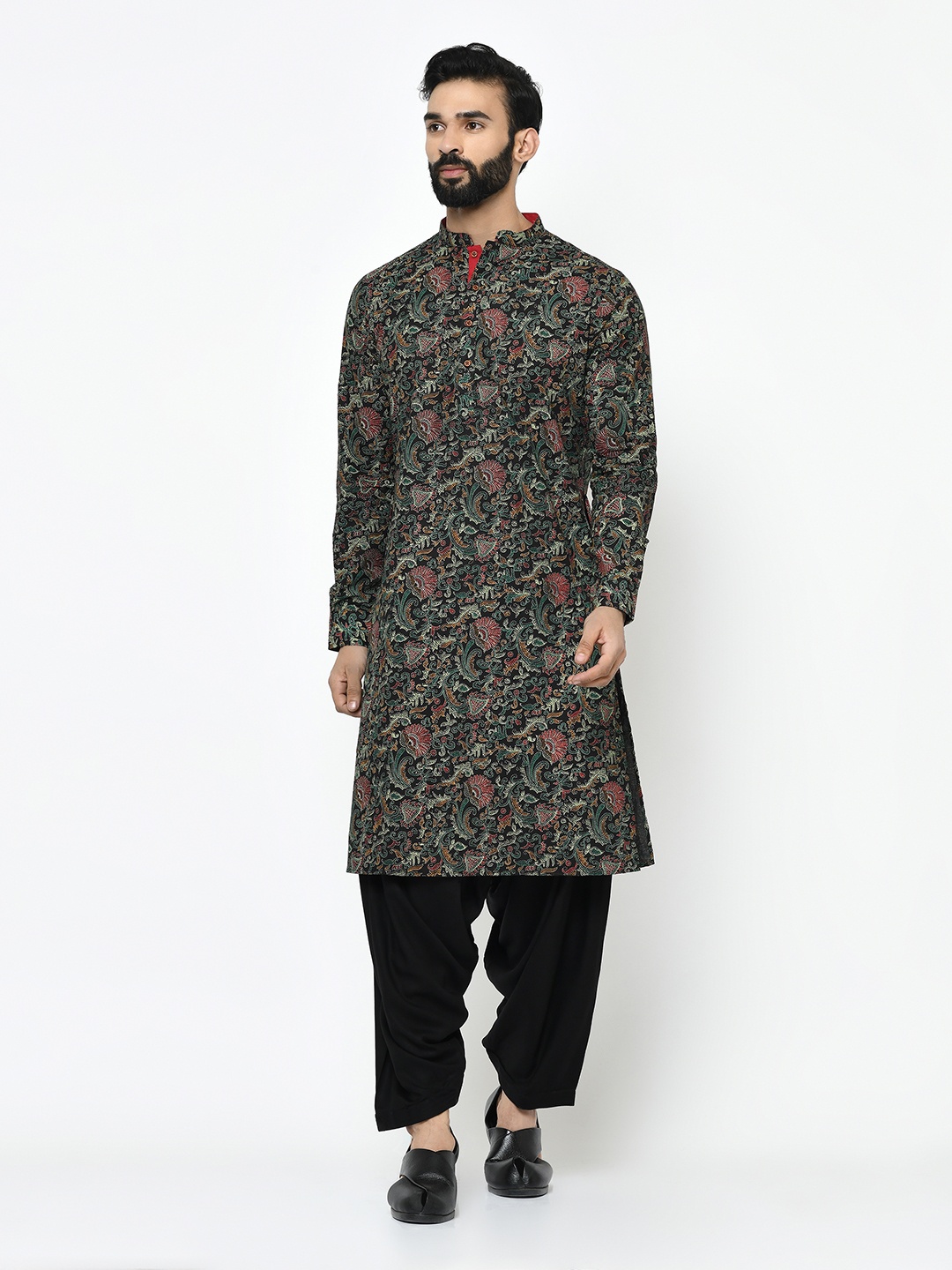 

KISAH Men Black Ethnic Motifs Printed Kurta with Pyjama