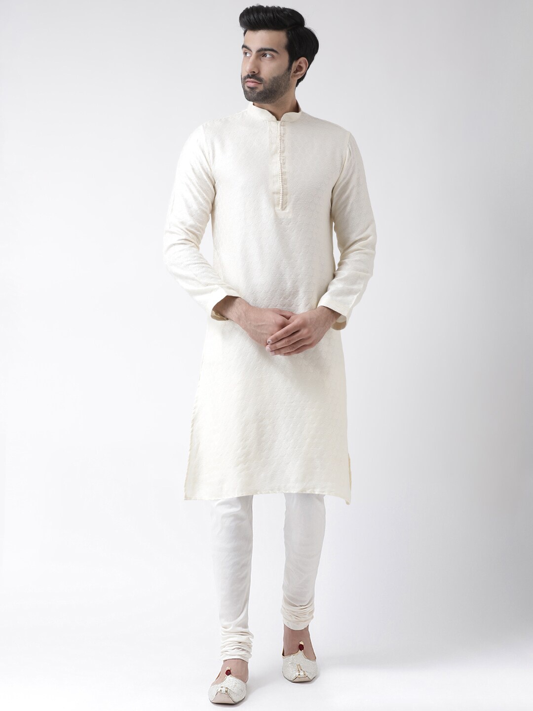 

KISAH Men White Embroidered Straight Kurta with Churidar