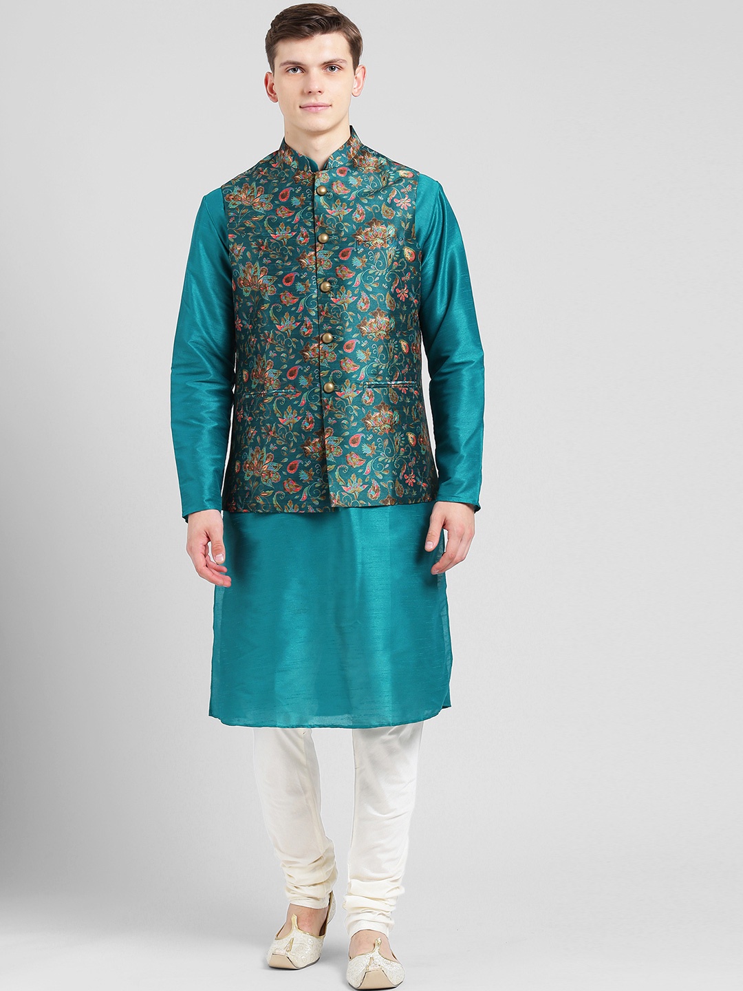 

KISAH Men Blue Ethnic Motifs Printed Kurta with Churidar
