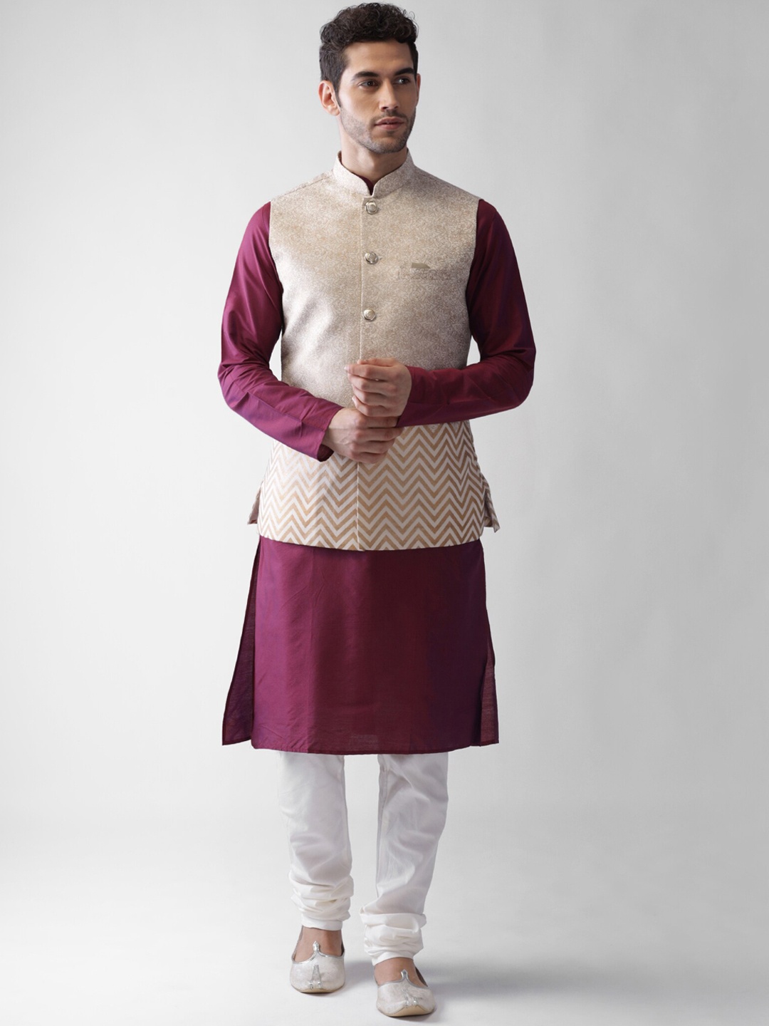 

KISAH Men Cream-Coloured Kurta And Churidar With Nehru Jacket