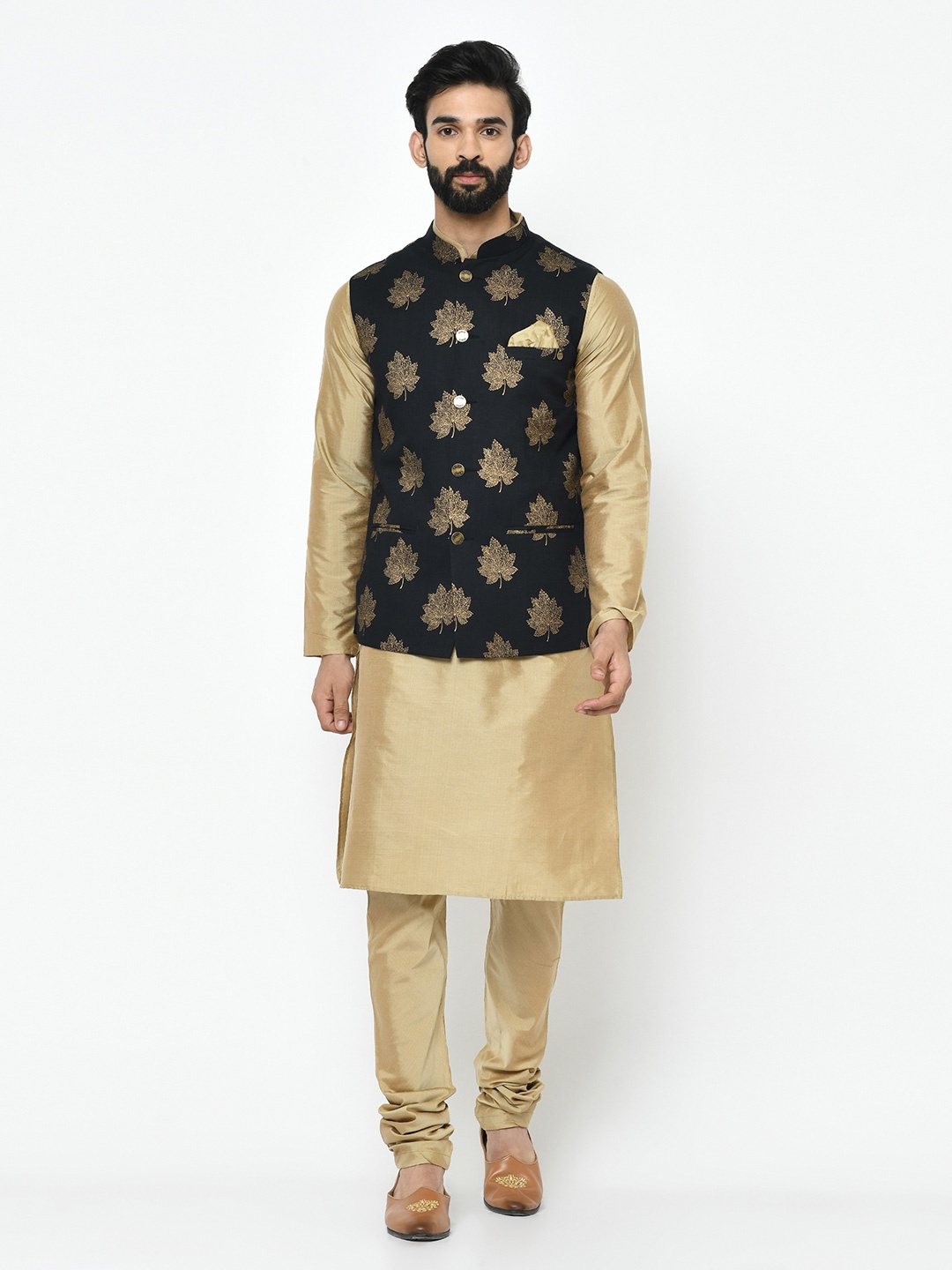 

KISAH Men Black Ethnic Motifs Printed Gotta Patti Kurta with Churidar