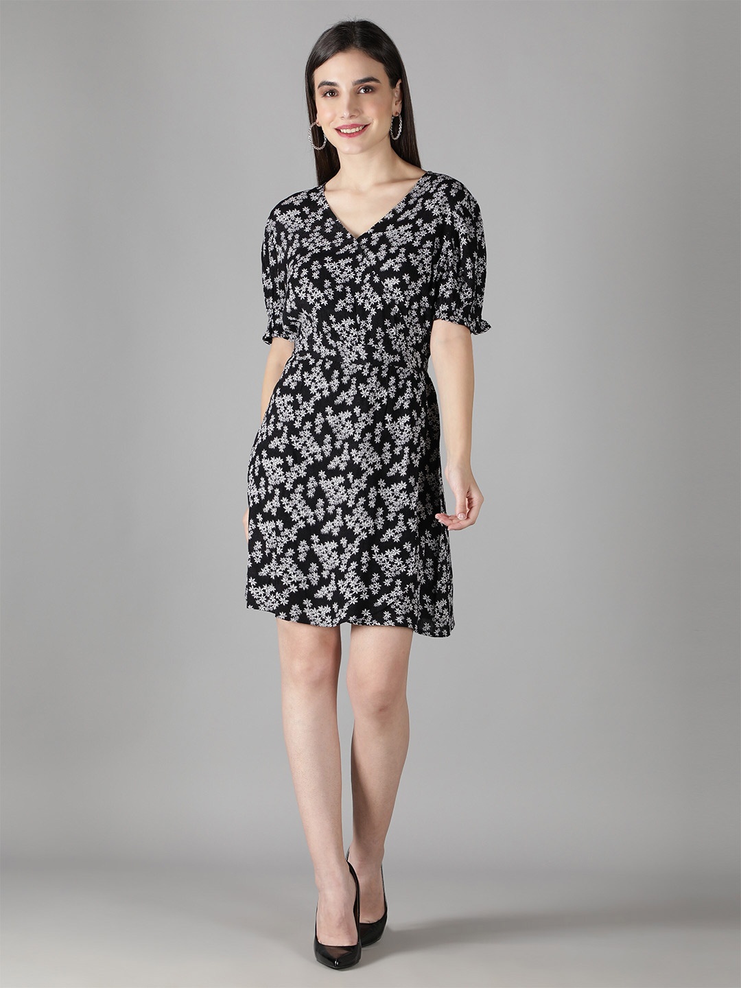 

DEBONATELLA Black & White Floral Printed Crepe Dress