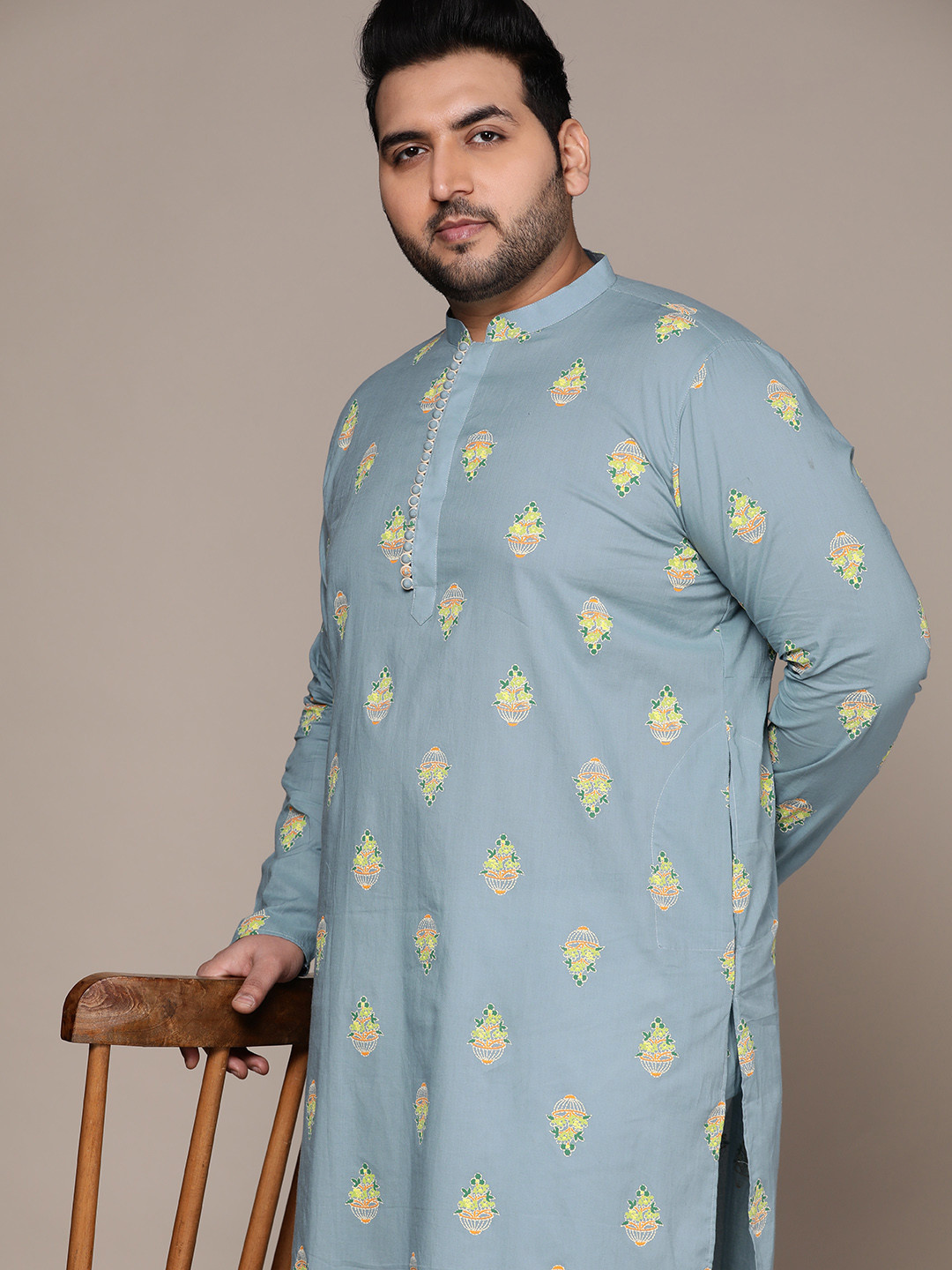 

KISAH PLUS Men Plus Size Floral Printed Kurta With Churidar, Blue