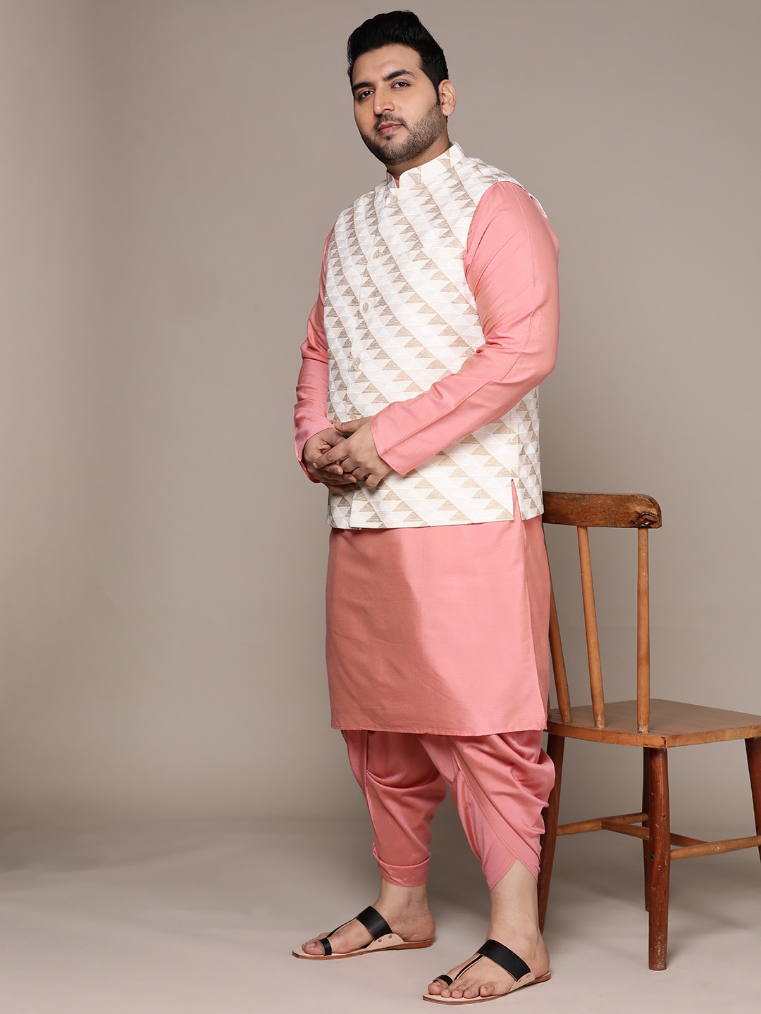 

KISAH PLUS Men Plus Size Kurta & Churidar With Nehru Jacket, Pink