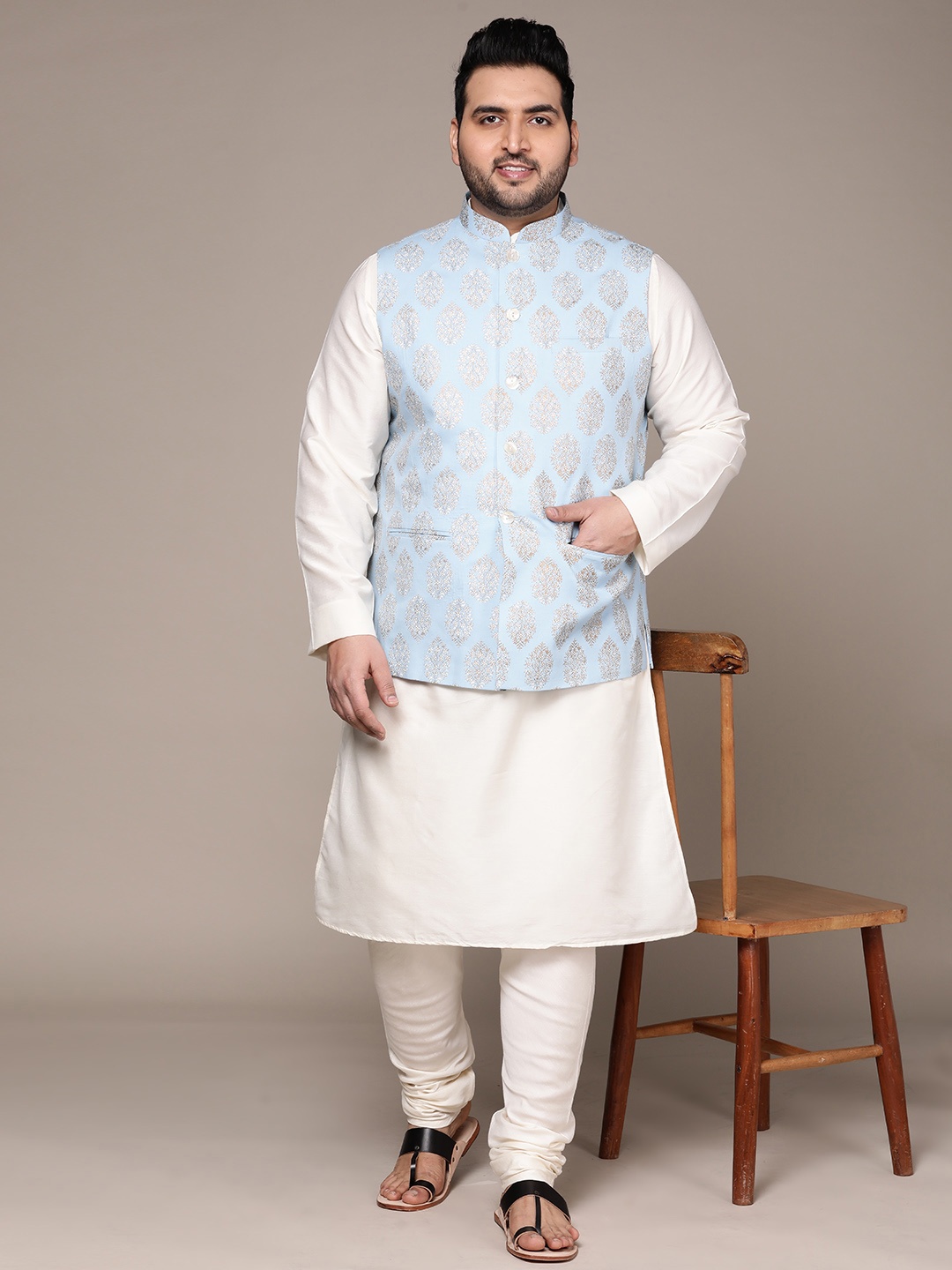 

KISAH PLUS Men Plus Size Kurta & Churidar With Nehru Jacket, White