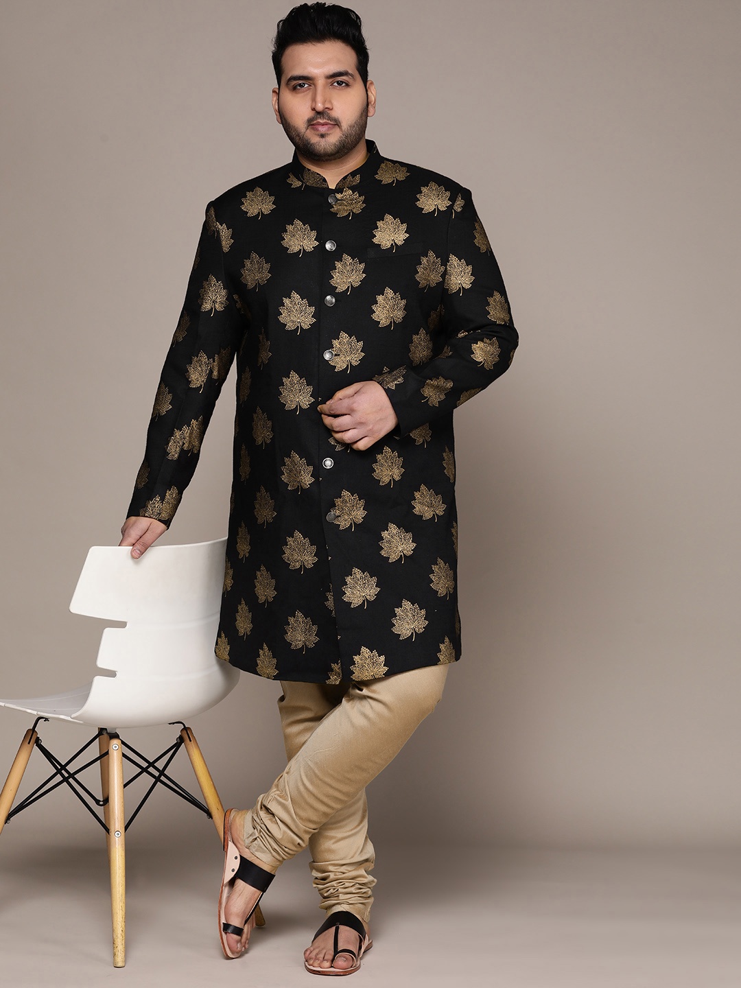 

KISAH PLUS Men Ethnic Motifs Printed Sherwani Set, Black