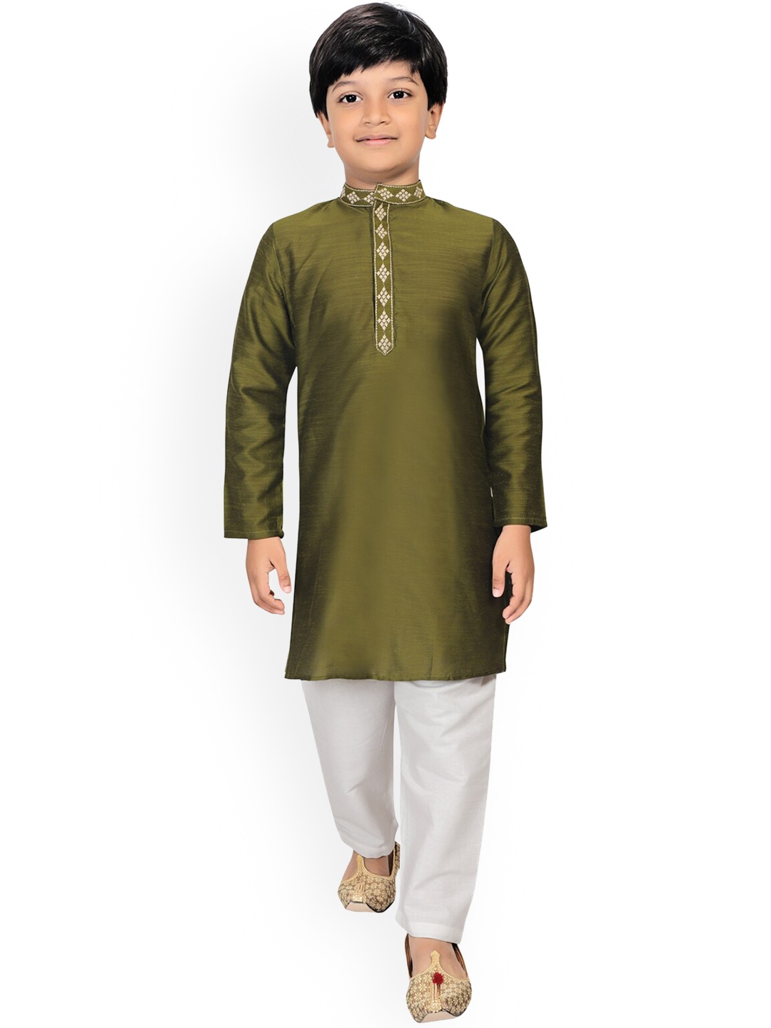 

SALWAR STUDIO Boys Olive Green & White Solid Kurta with Pyjama