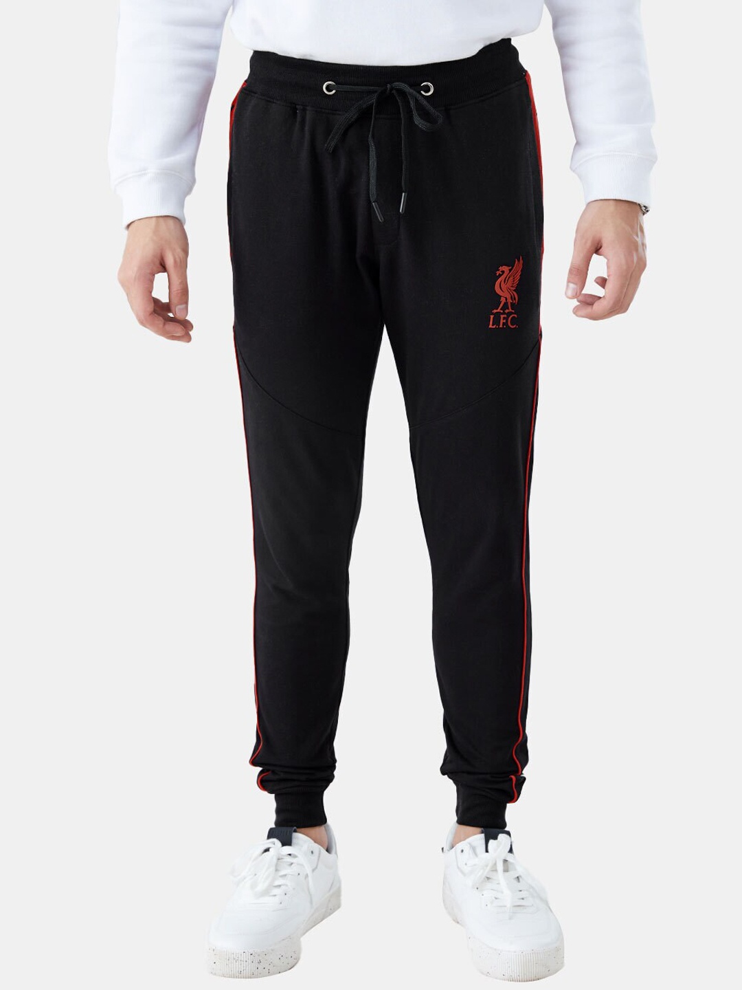 

The Souled Store Men Pure Cotton Liverpool FC YNWA Printed Joggers, Black