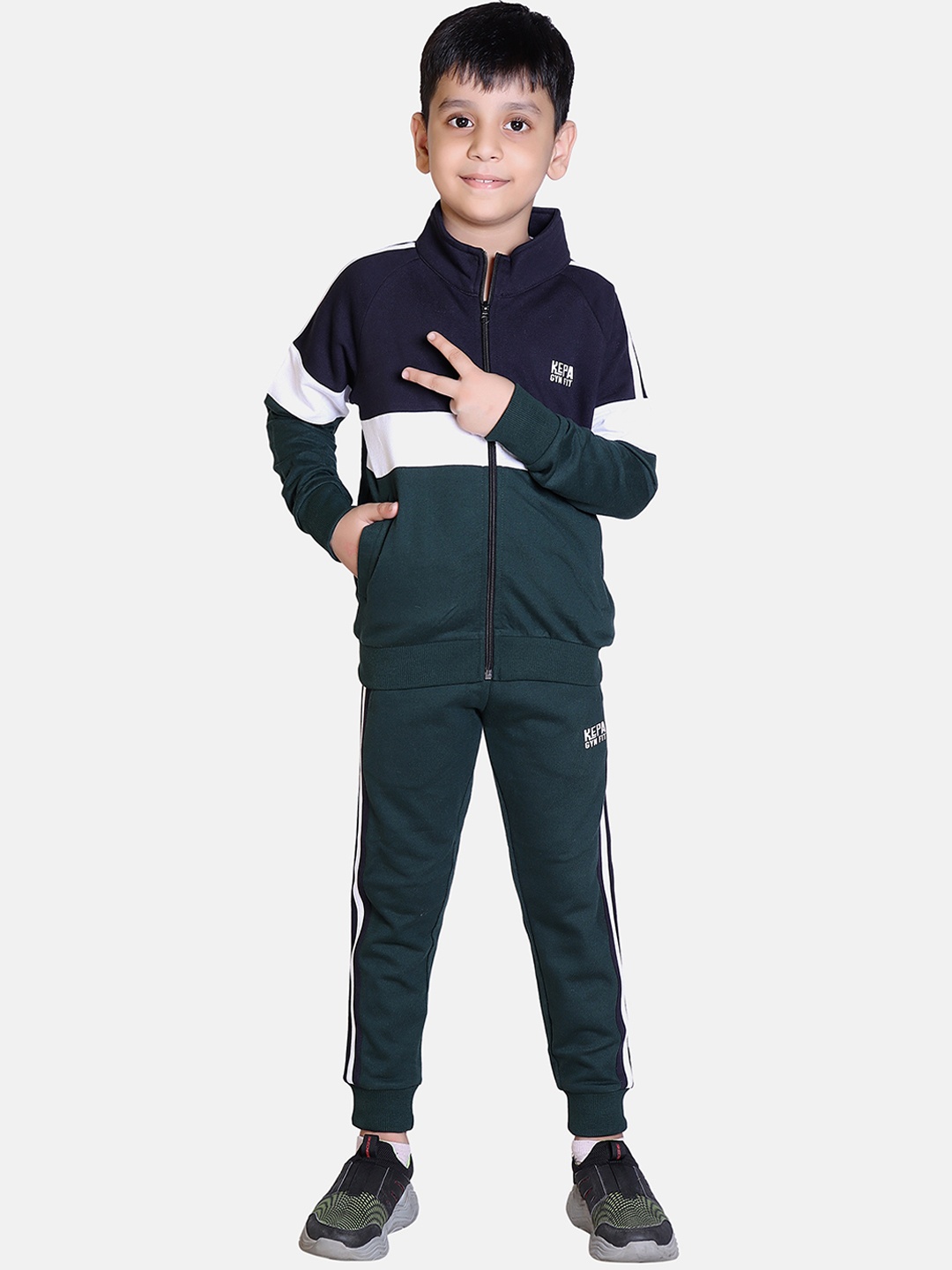 

KEPA Boys Green & Blue Colourblocked Fleece Winter Tracksuits