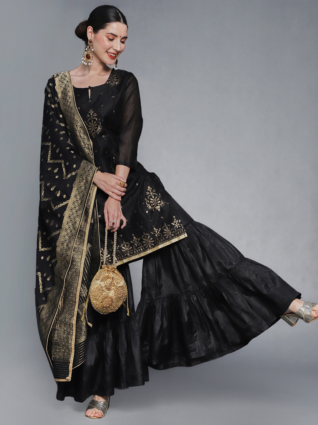 

Sunehri Women Black Floral Embroidered Sequinned Chanderi Silk Kurta with Sharara & With Dupatta