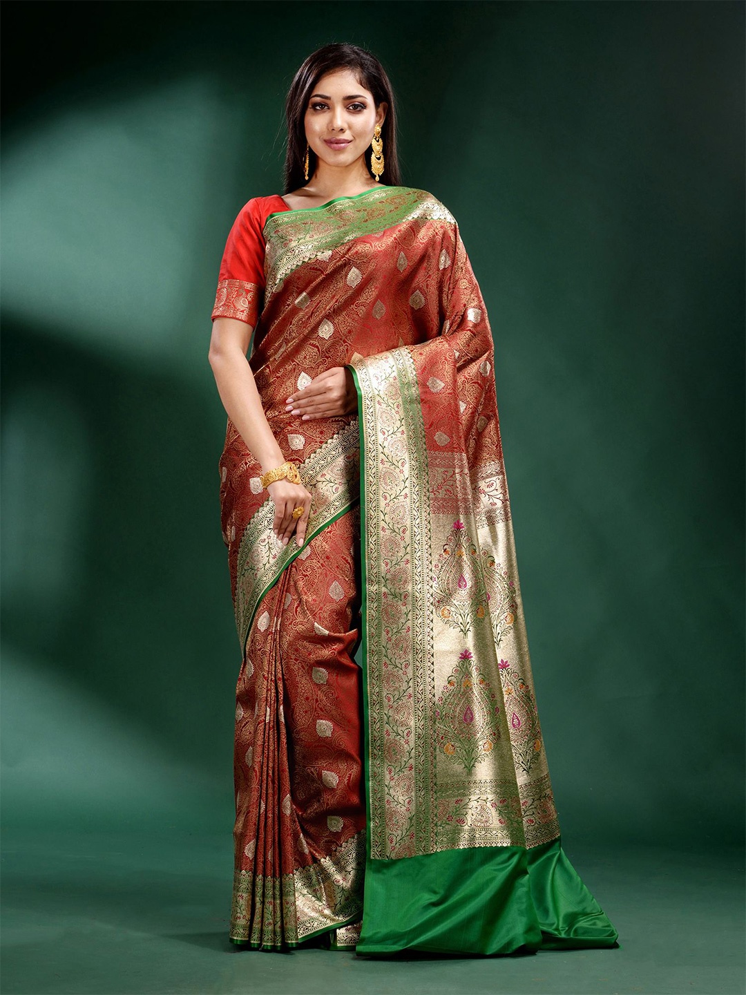 

Charukriti Red & Green Ethnic Motifs Zari Pure Silk Saree