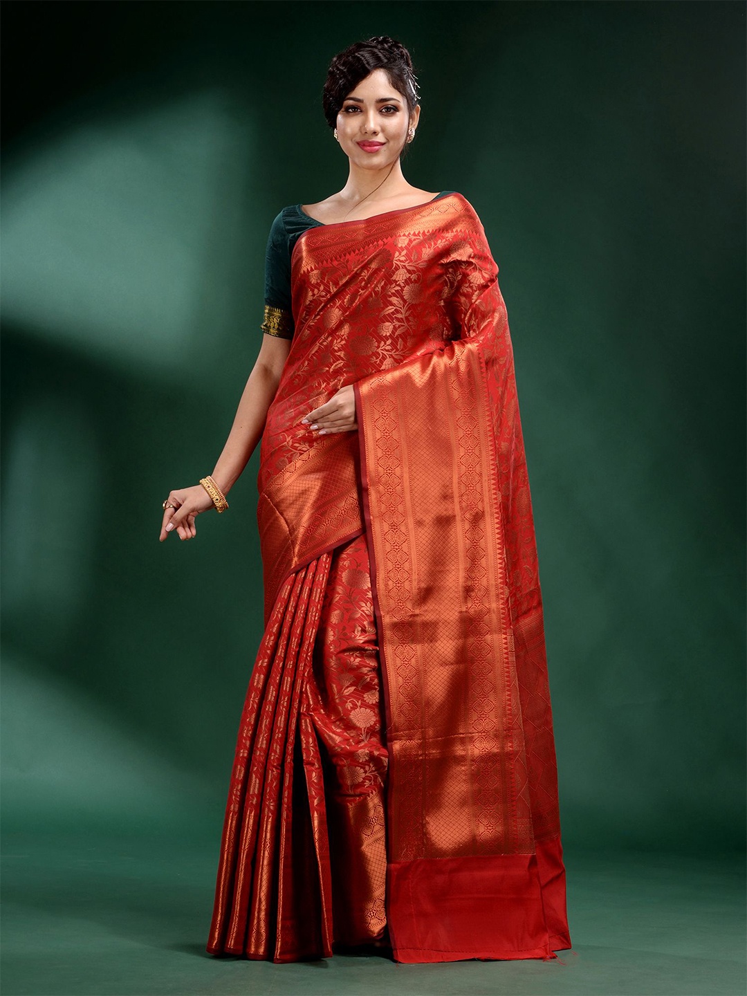 

Charukriti Red & Gold-Toned Floral Zari Silk Blend Saree