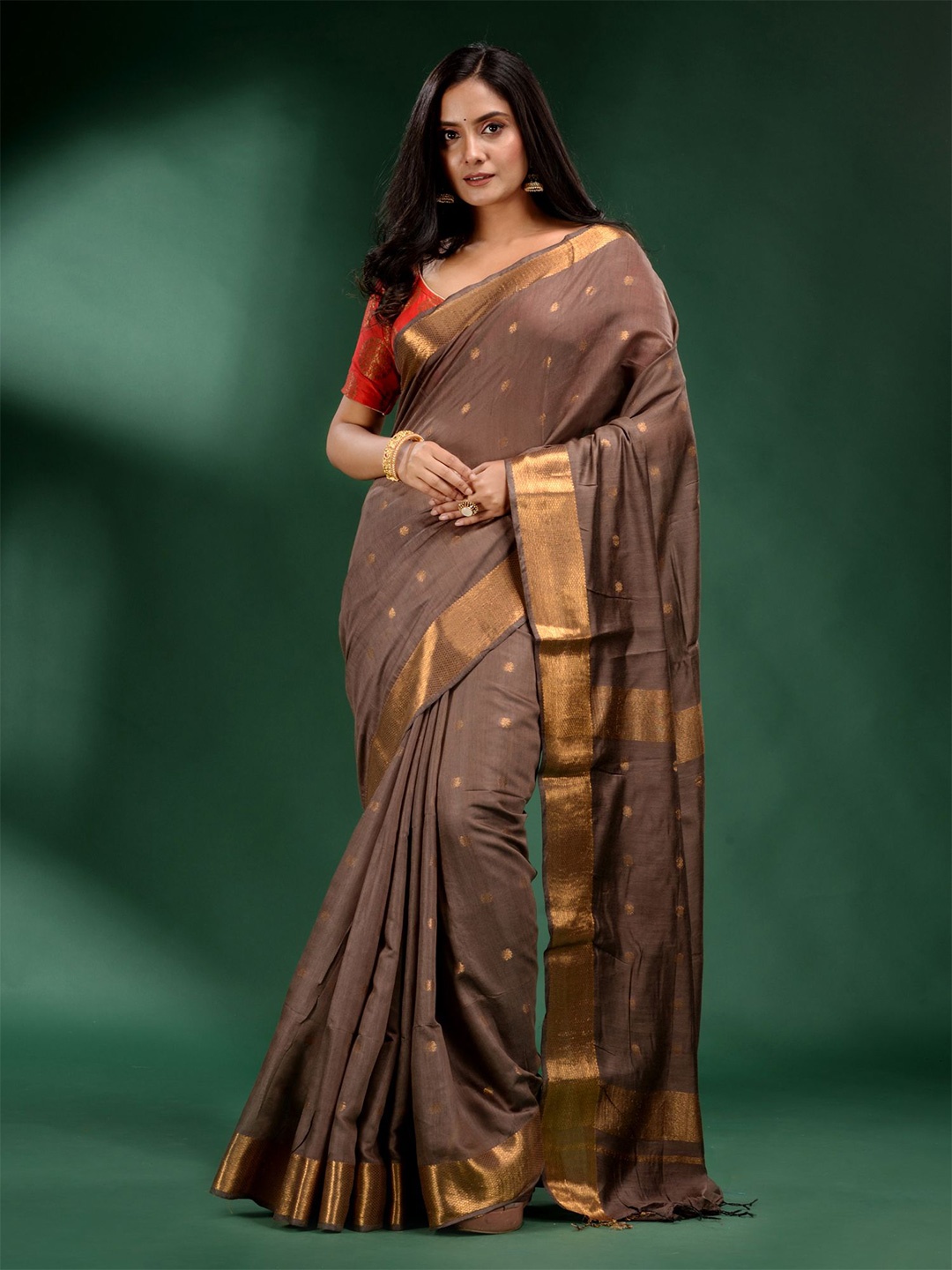 

Charukriti Brown & Gold-Toned Woven Design Zari Silk Blend Saree