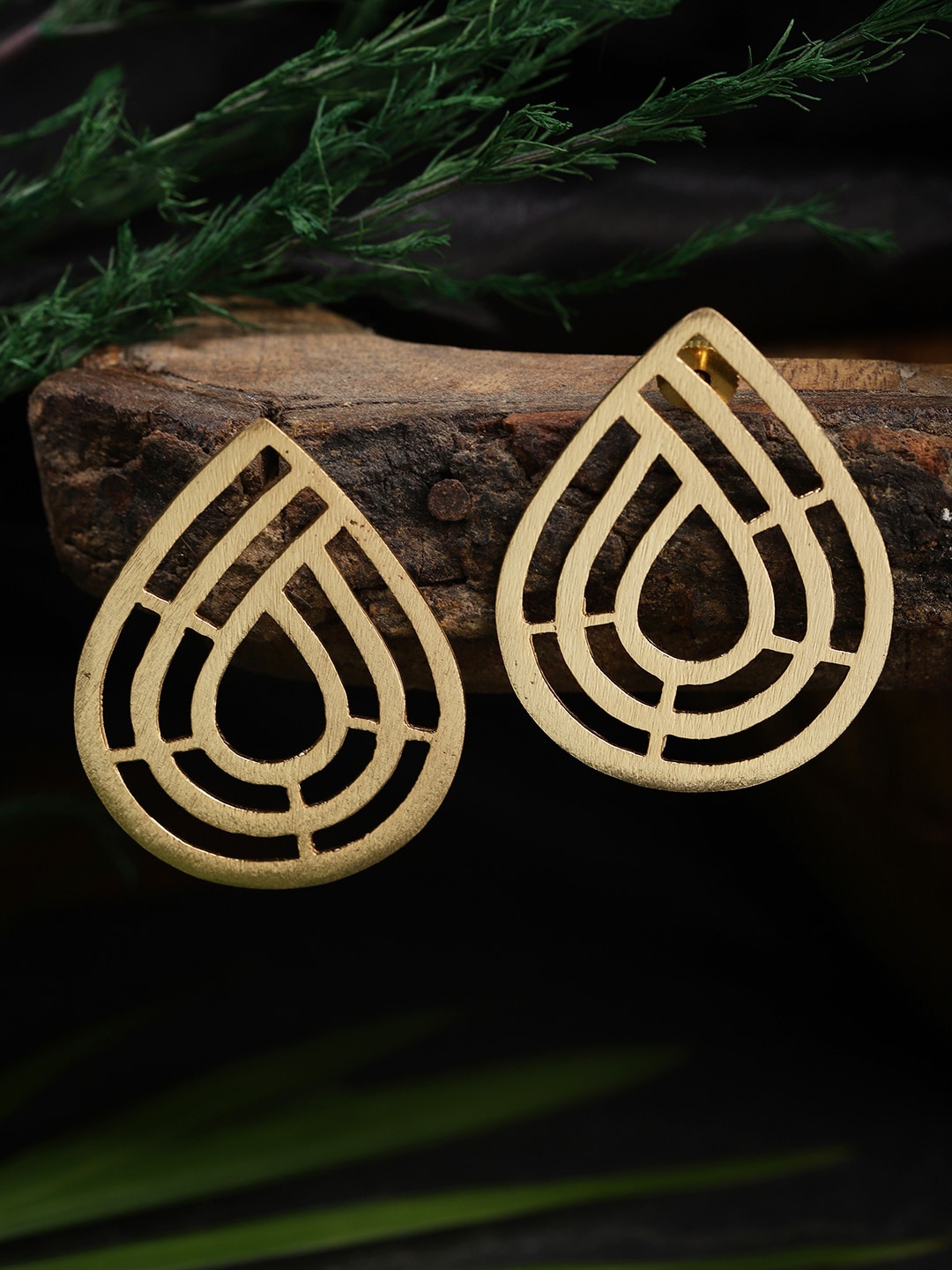 

Berserk Gold-Toned Geometric Studs Earrings