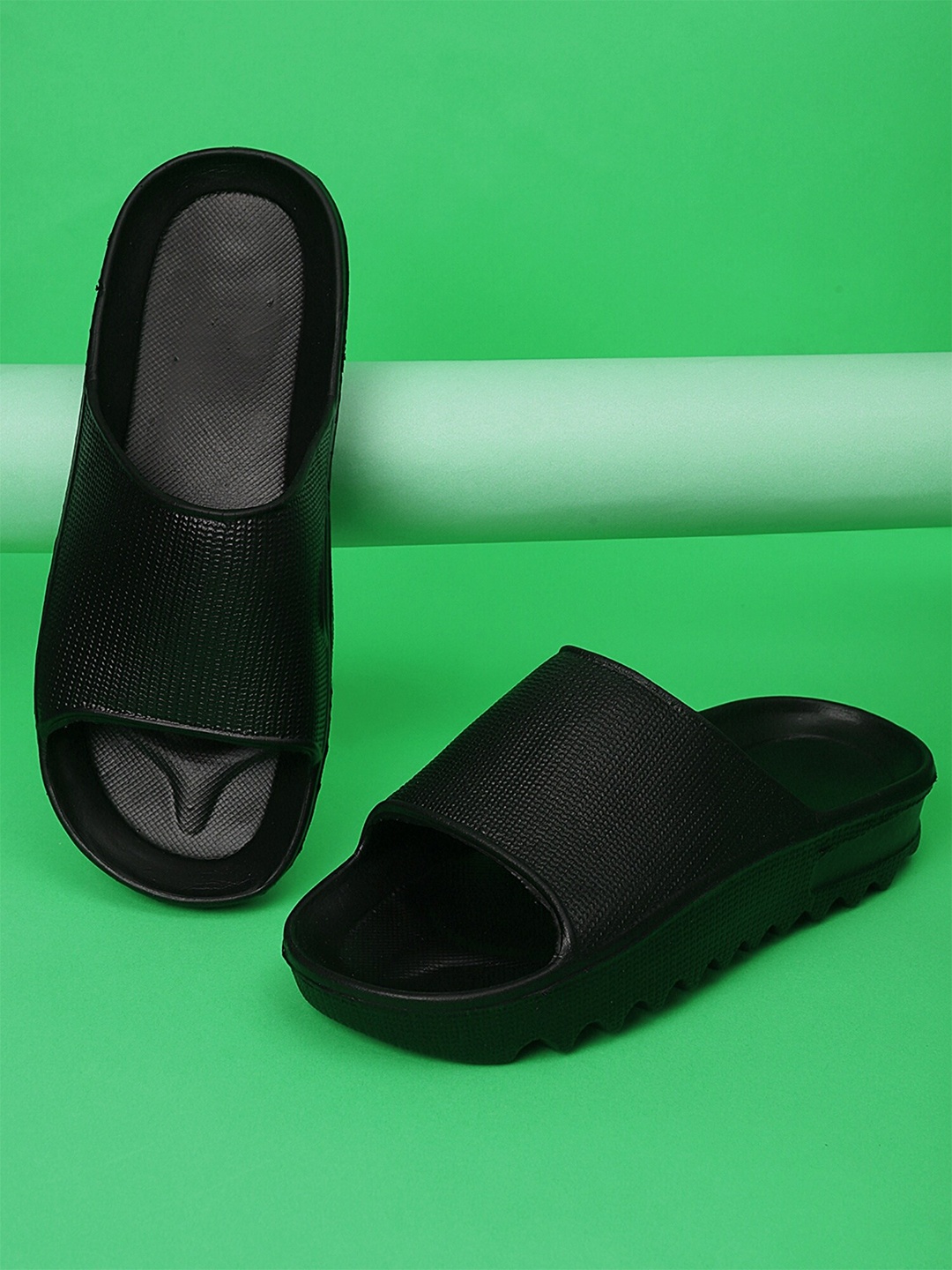 

Pampy Angel Men Textured Rubber Sliders, Black