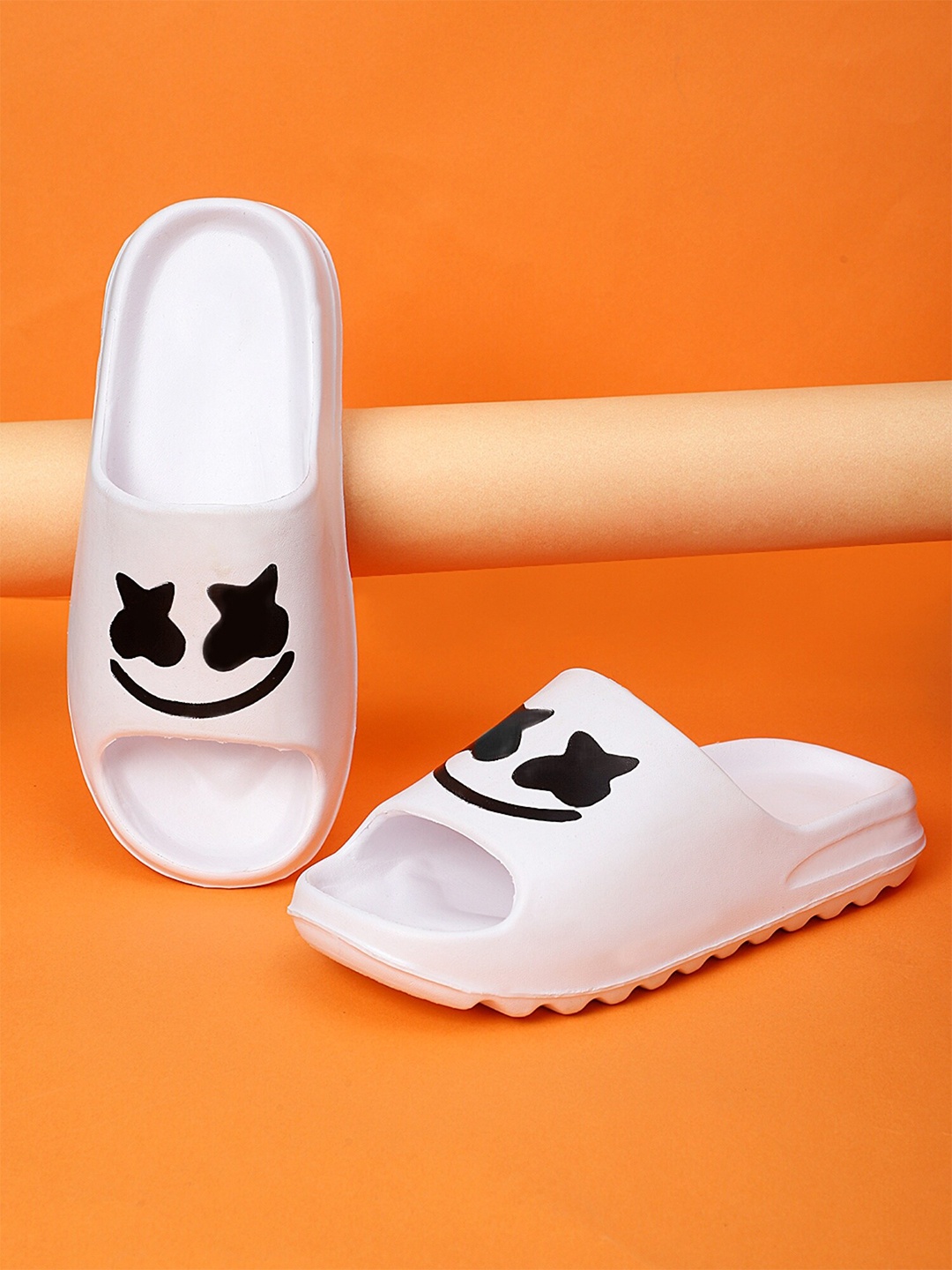 

Pampy Angel Men Printed Rubber Sliders, White