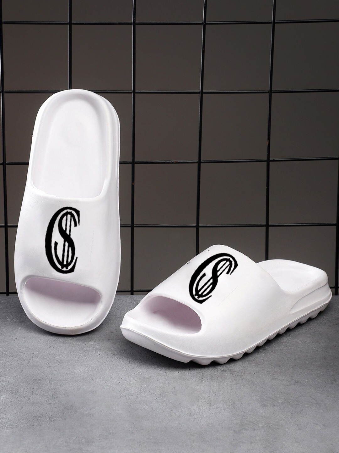 

Pampy Angel Men Printed Rubber Sliders Flip Flops, White