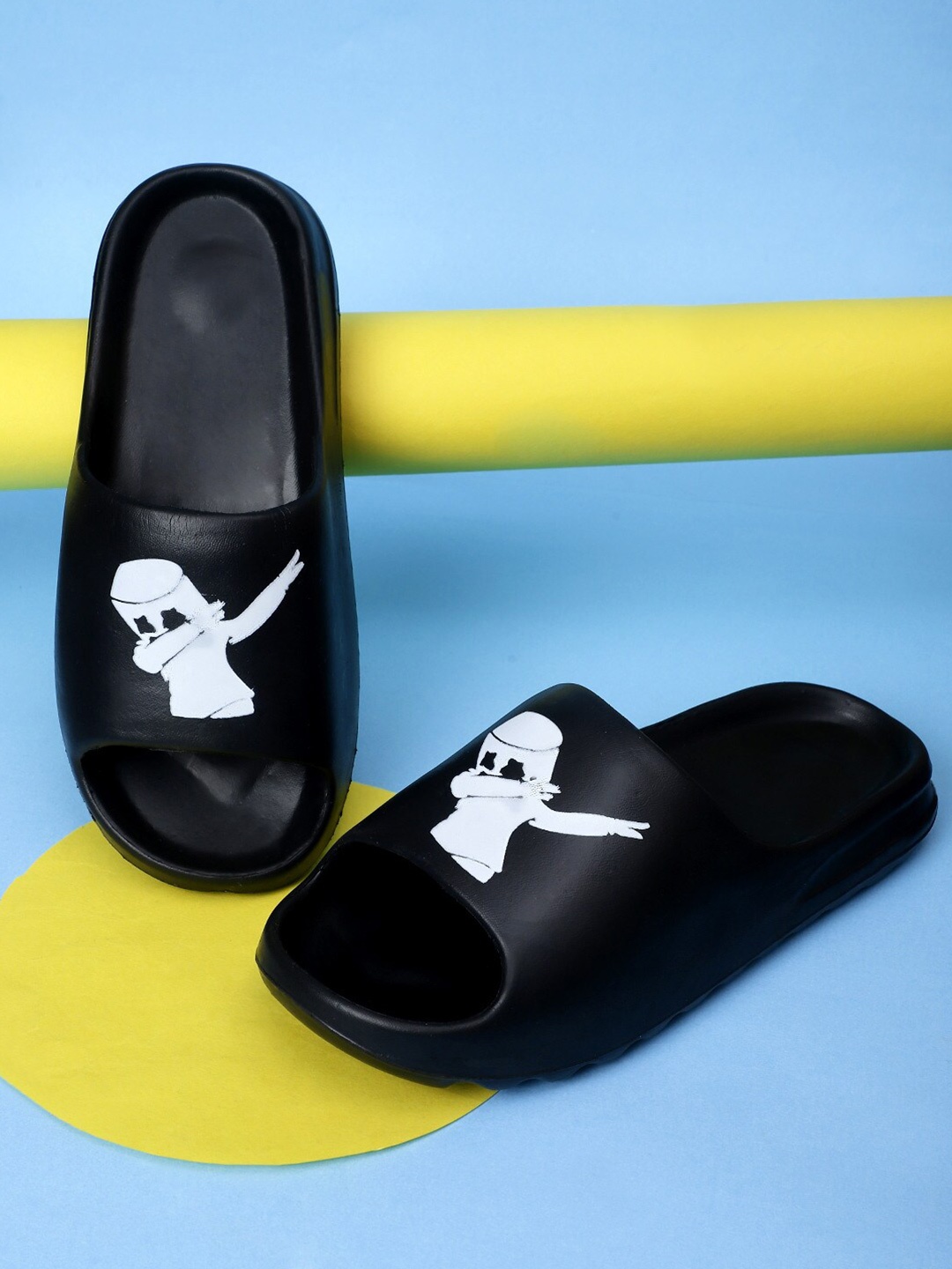 

Pampy Angel Men Printed Rubber Sliders Flip Flops, Black
