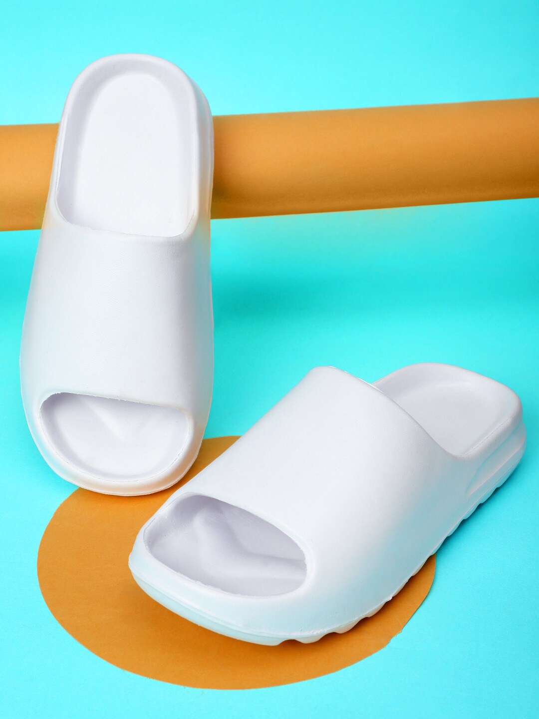 

Pampy Angel Men Rubber Sliders Flip Flops, White