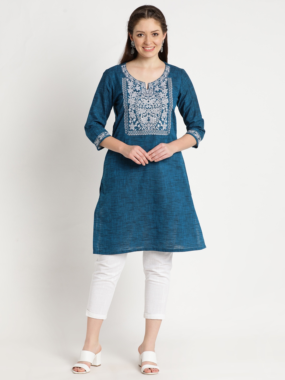 

FLAVIDO Women Blue Ethnic Motifs Yoke Design Thread Work Organic Cotton Kurta