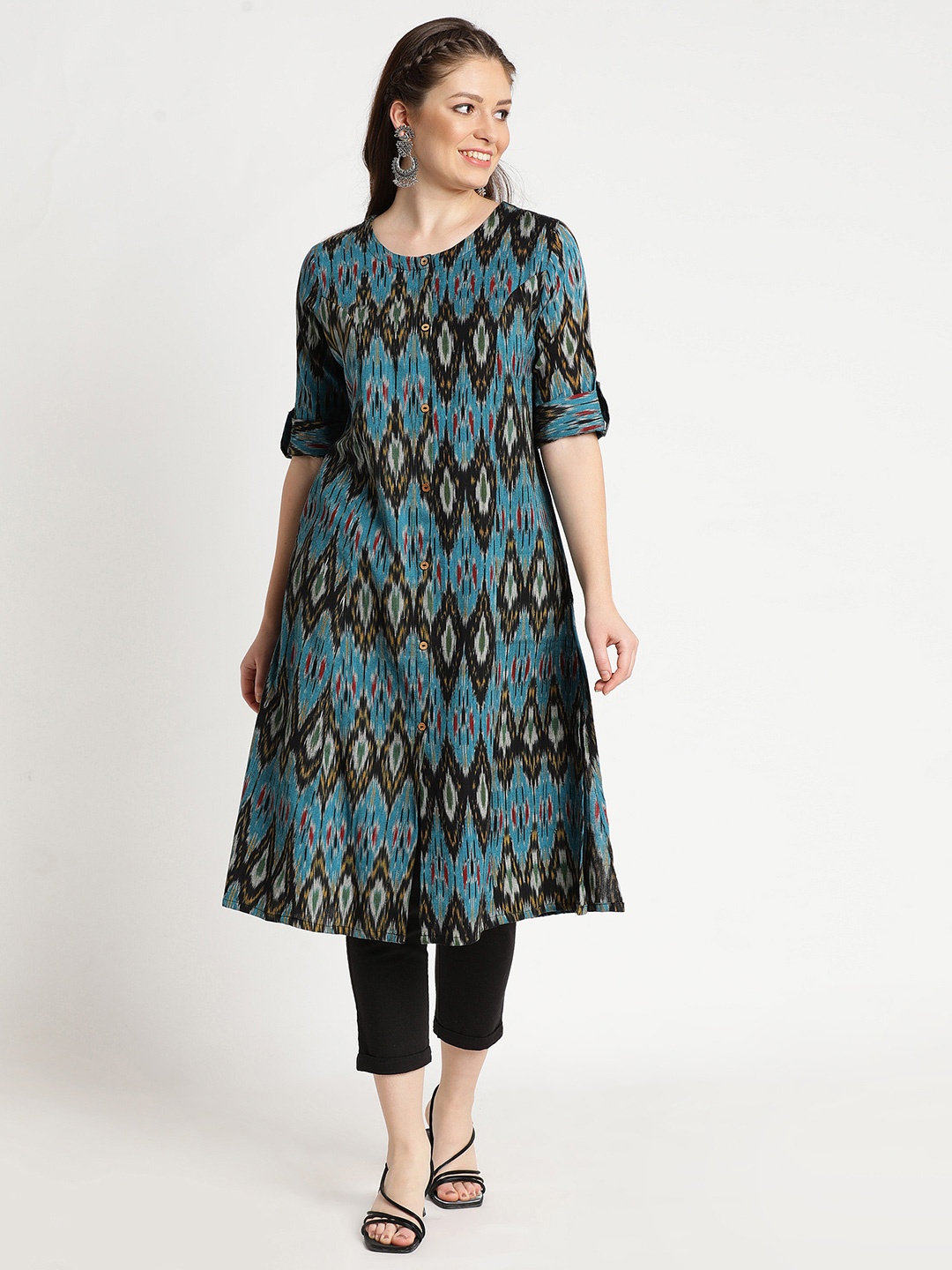

FLAVIDO Women Blue & Black Geometric Printed Organic Cotton Kurta