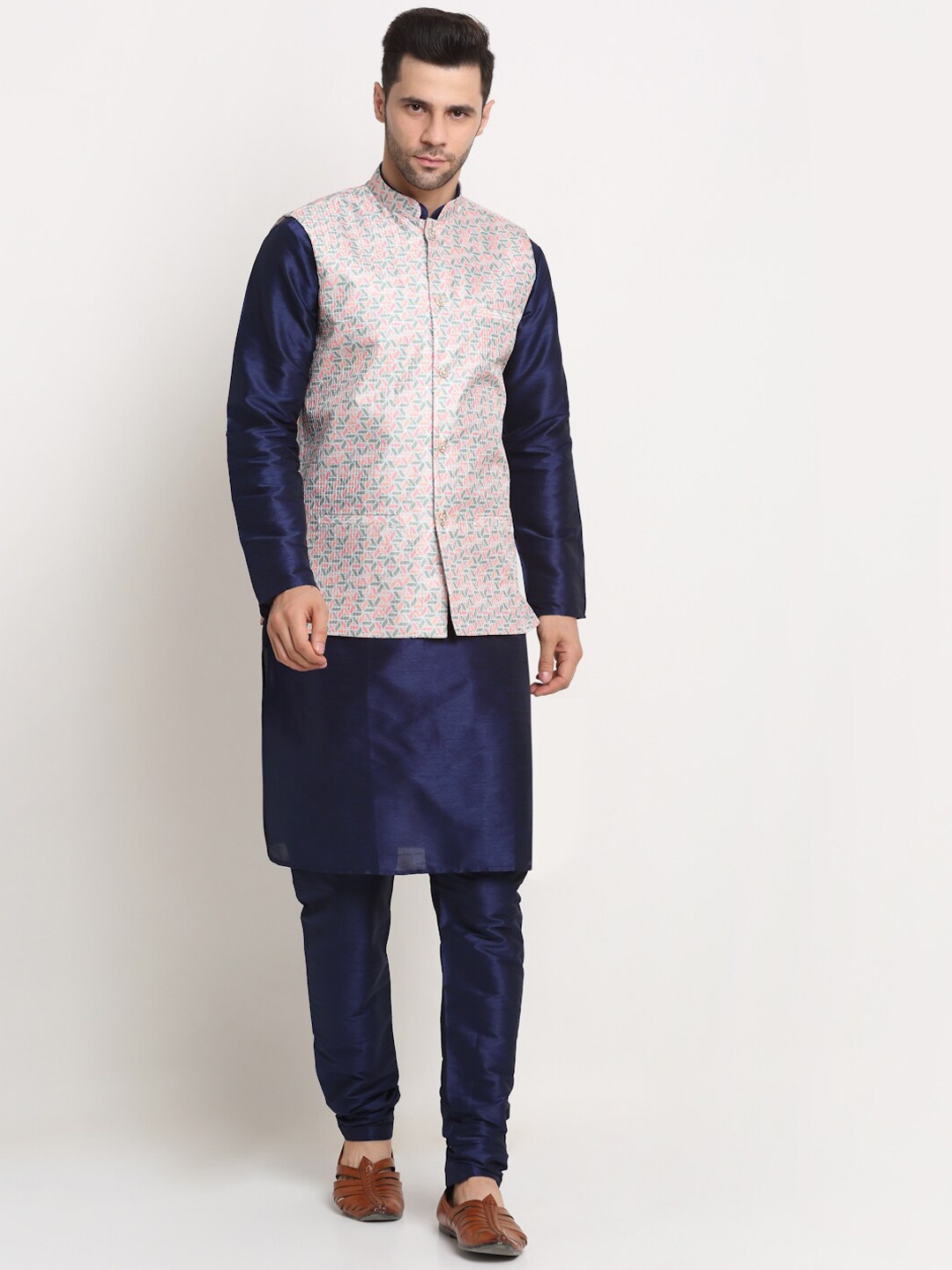 

KRAFT INDIA Men Kurta & Churidar with Nehru jacket, Navy blue