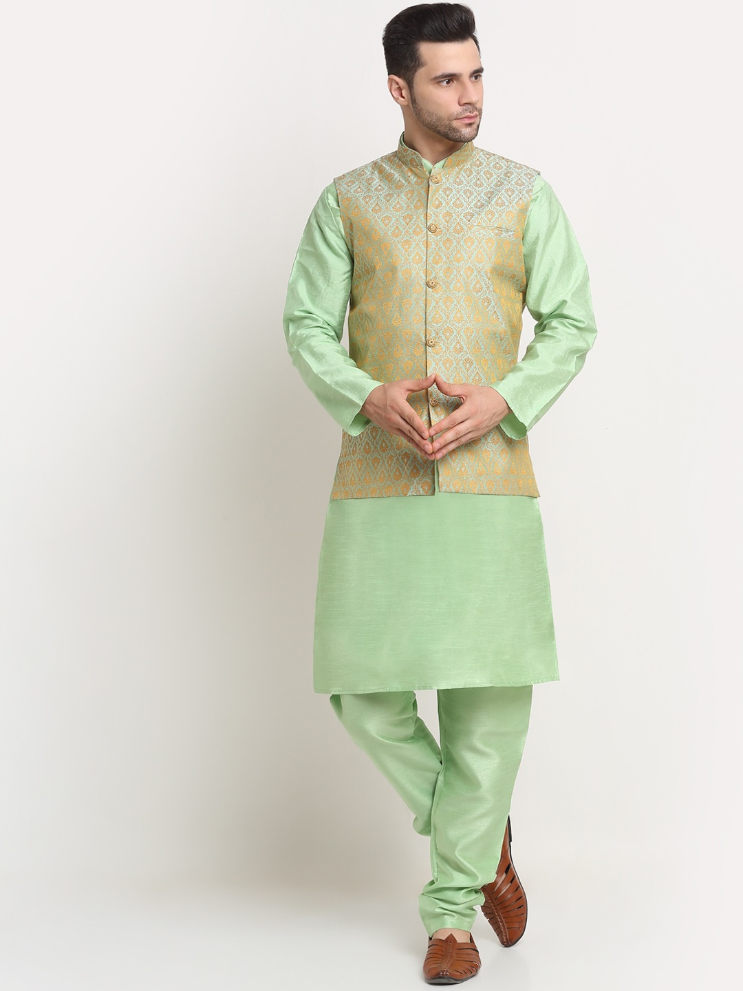 

KRAFT INDIA Men Kurta and Churidar with Jacket, Sea green