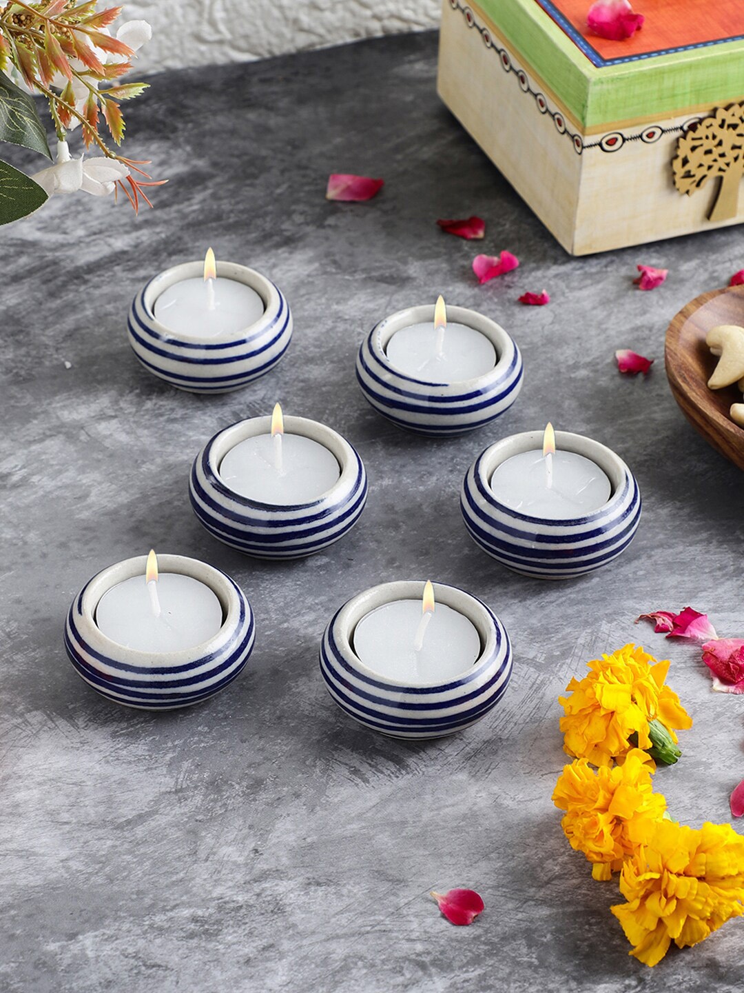 

VarEesha Blue & White Set Of 6 Ceramic Candle Holders