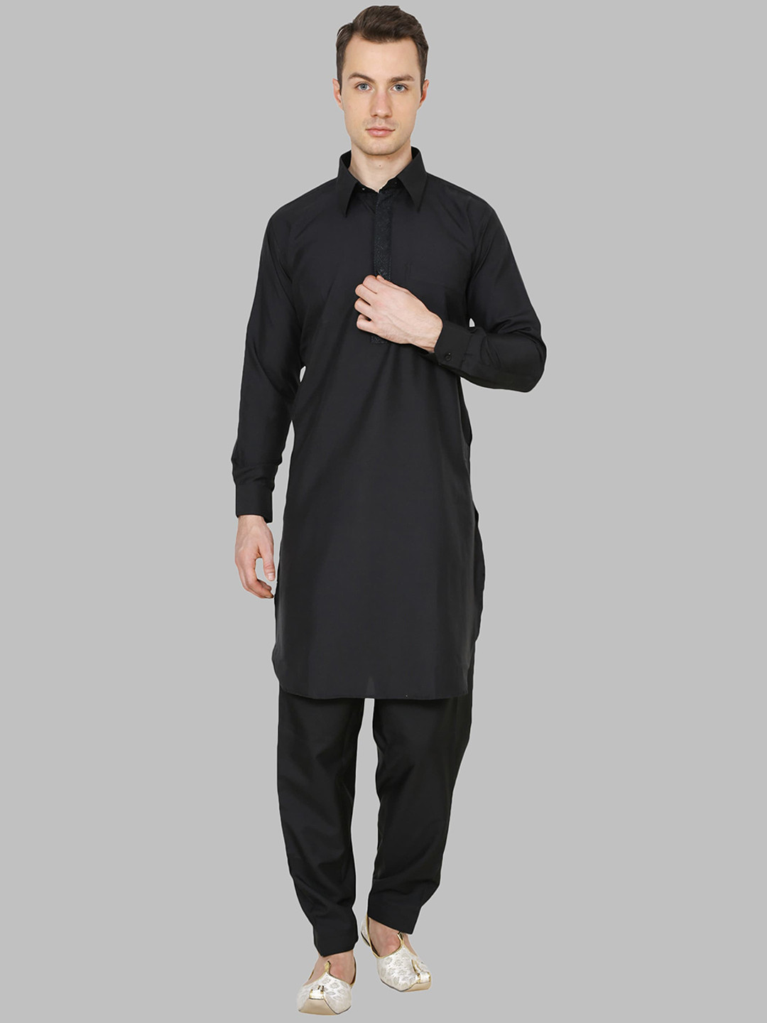 

ROYAL KURTA Men Black Kurta with Salwar