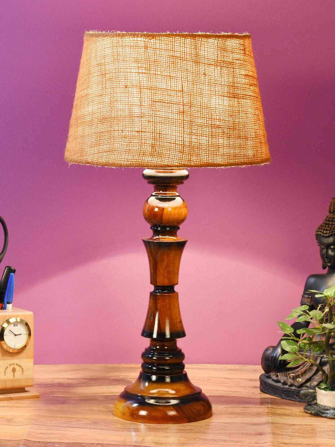 

Foziq Brown Solid Table Lamps