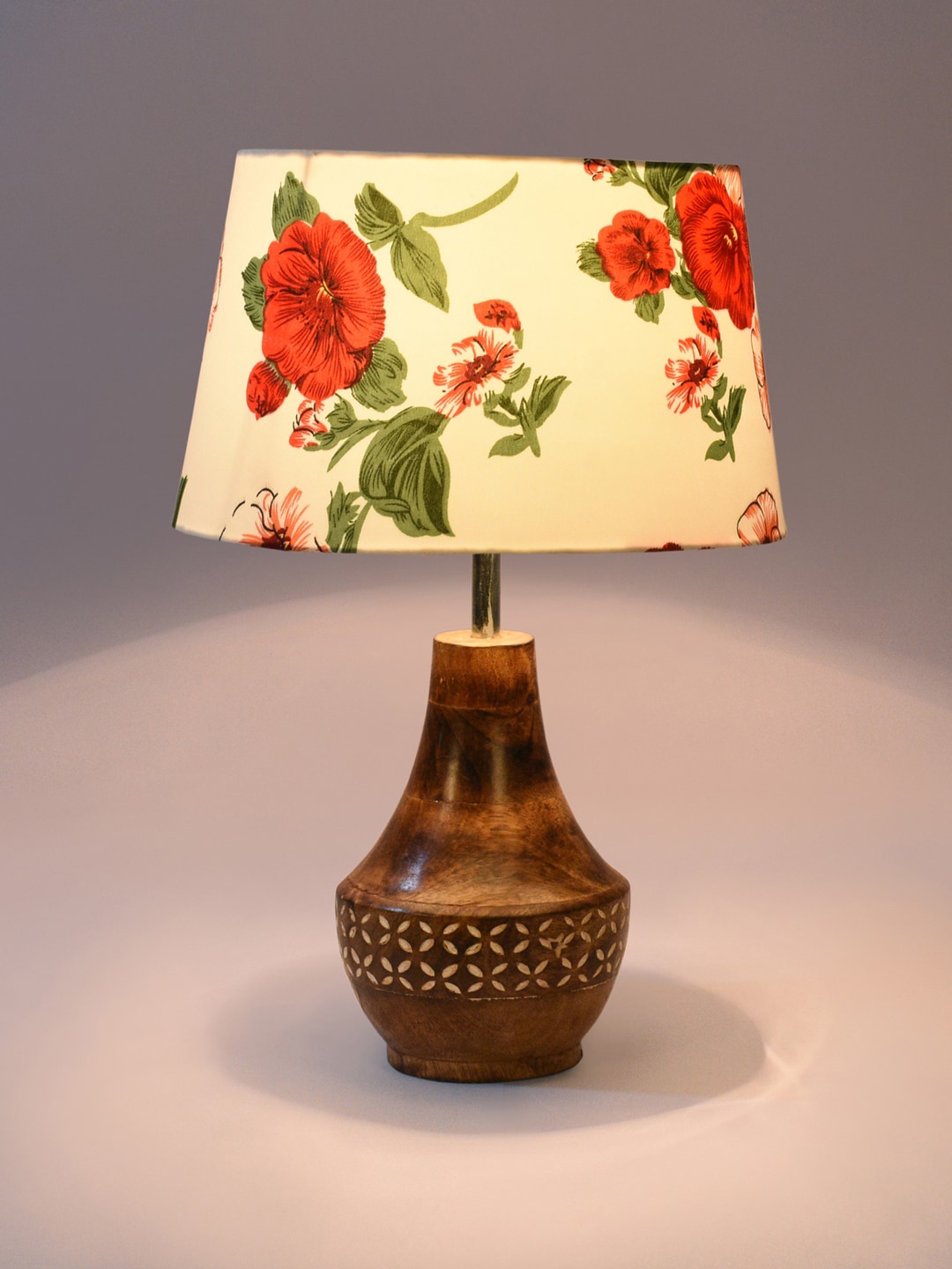 

Foziq Brown & White Floral Printed Wooden Table Lamps