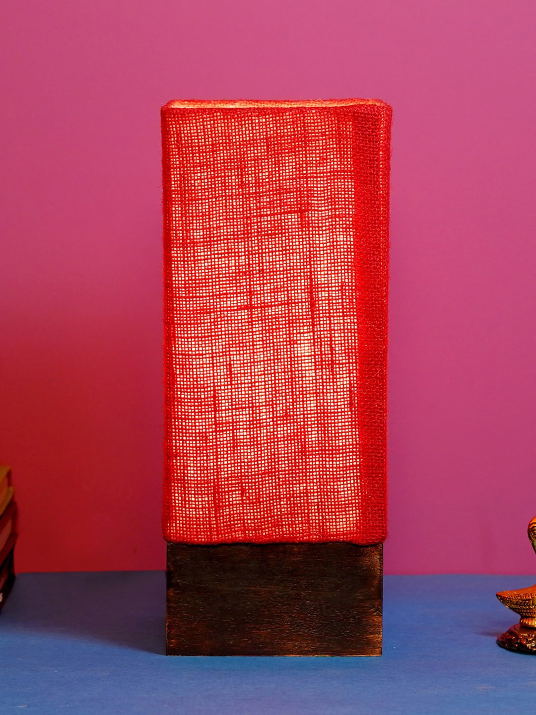 

foziq Brown & Red Textured Wooden Table Lamp