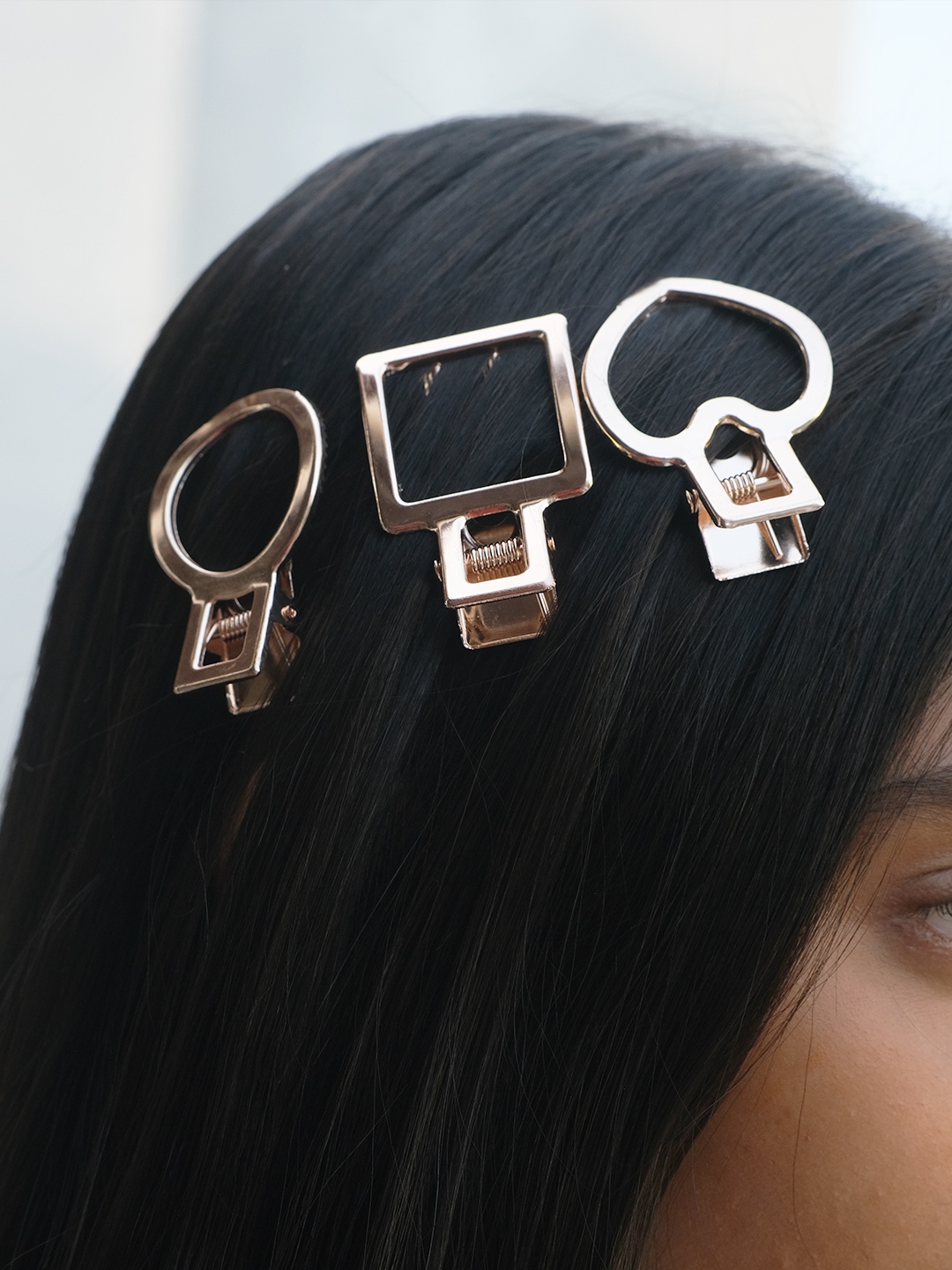 

Ayesha Women Set Of 3 Rose Gold Hair Clips